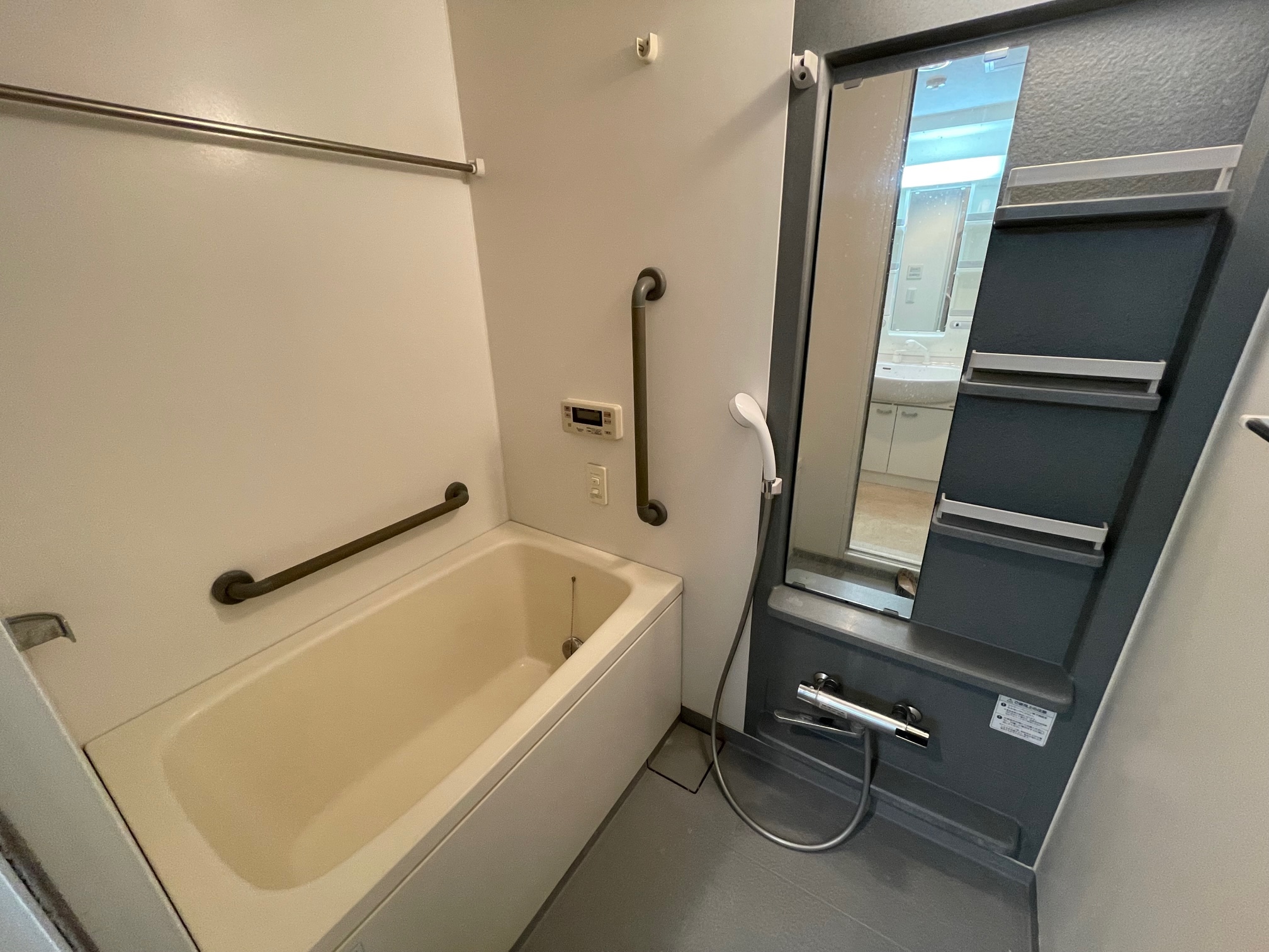 シャワールーム