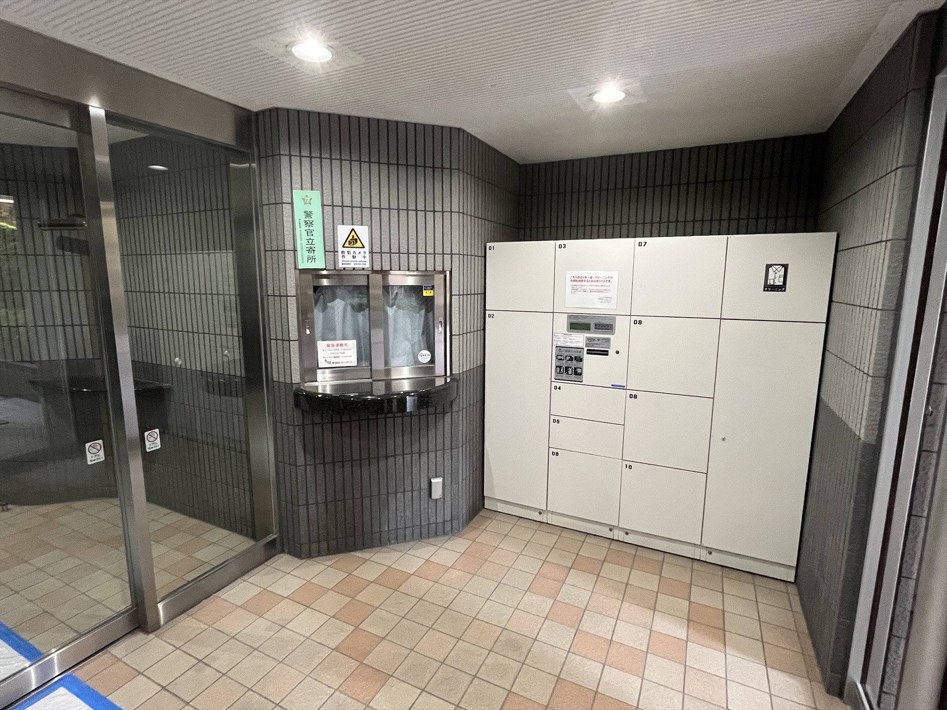 建物エントランス