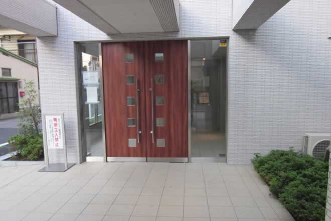 建物エントランス