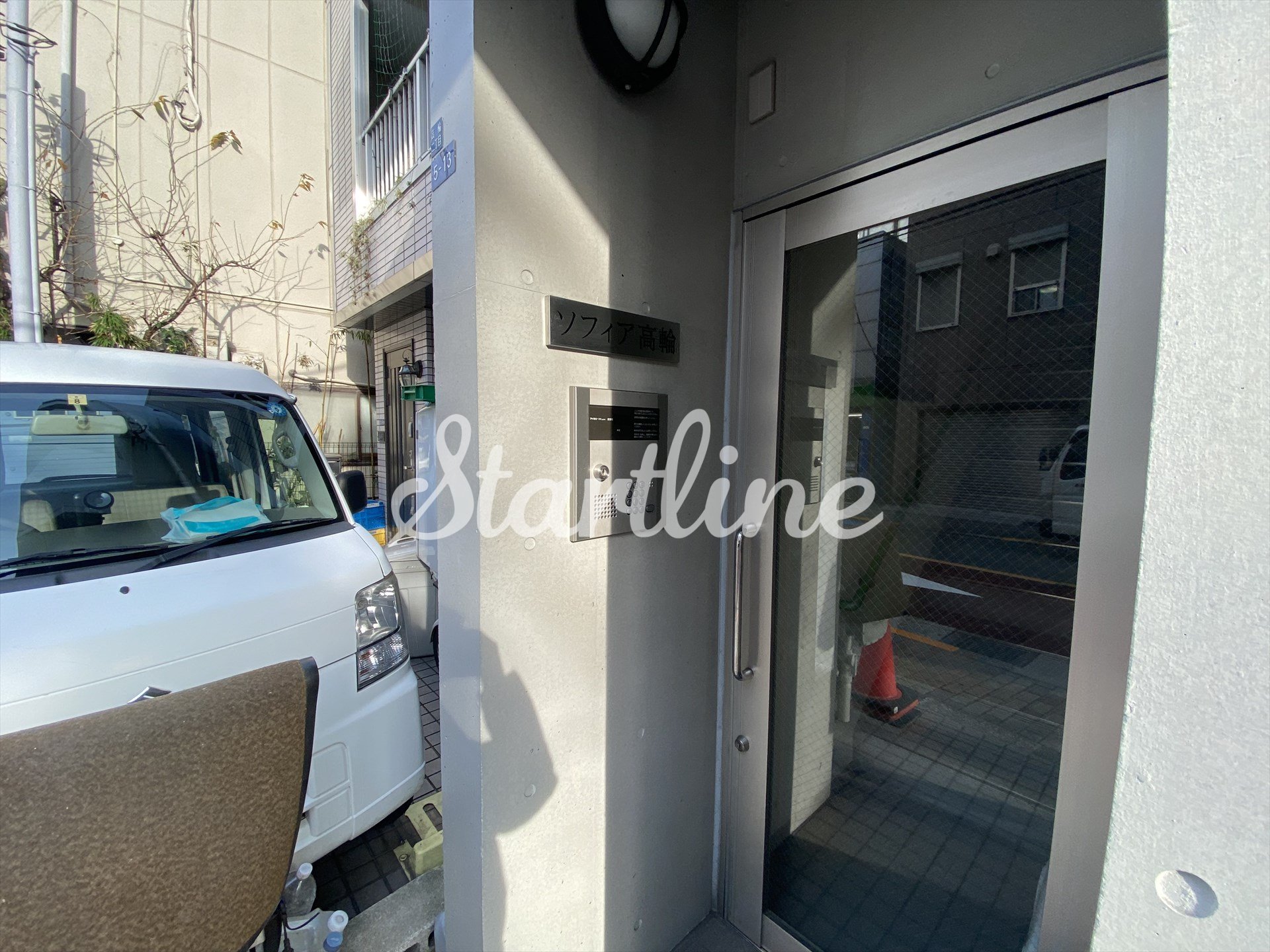 建物エントランス