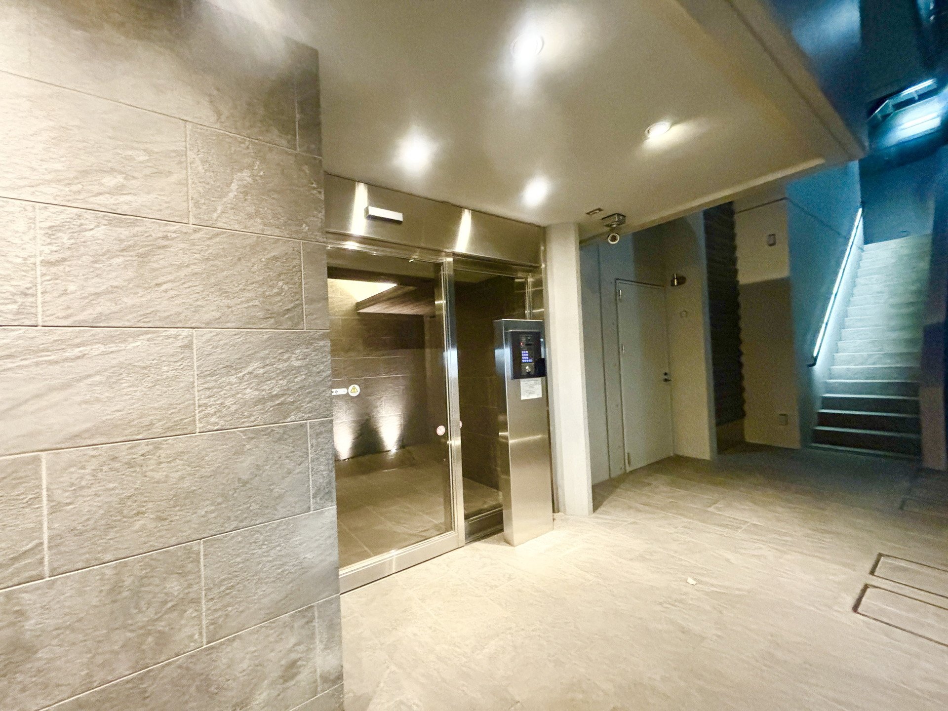 建物エントランス