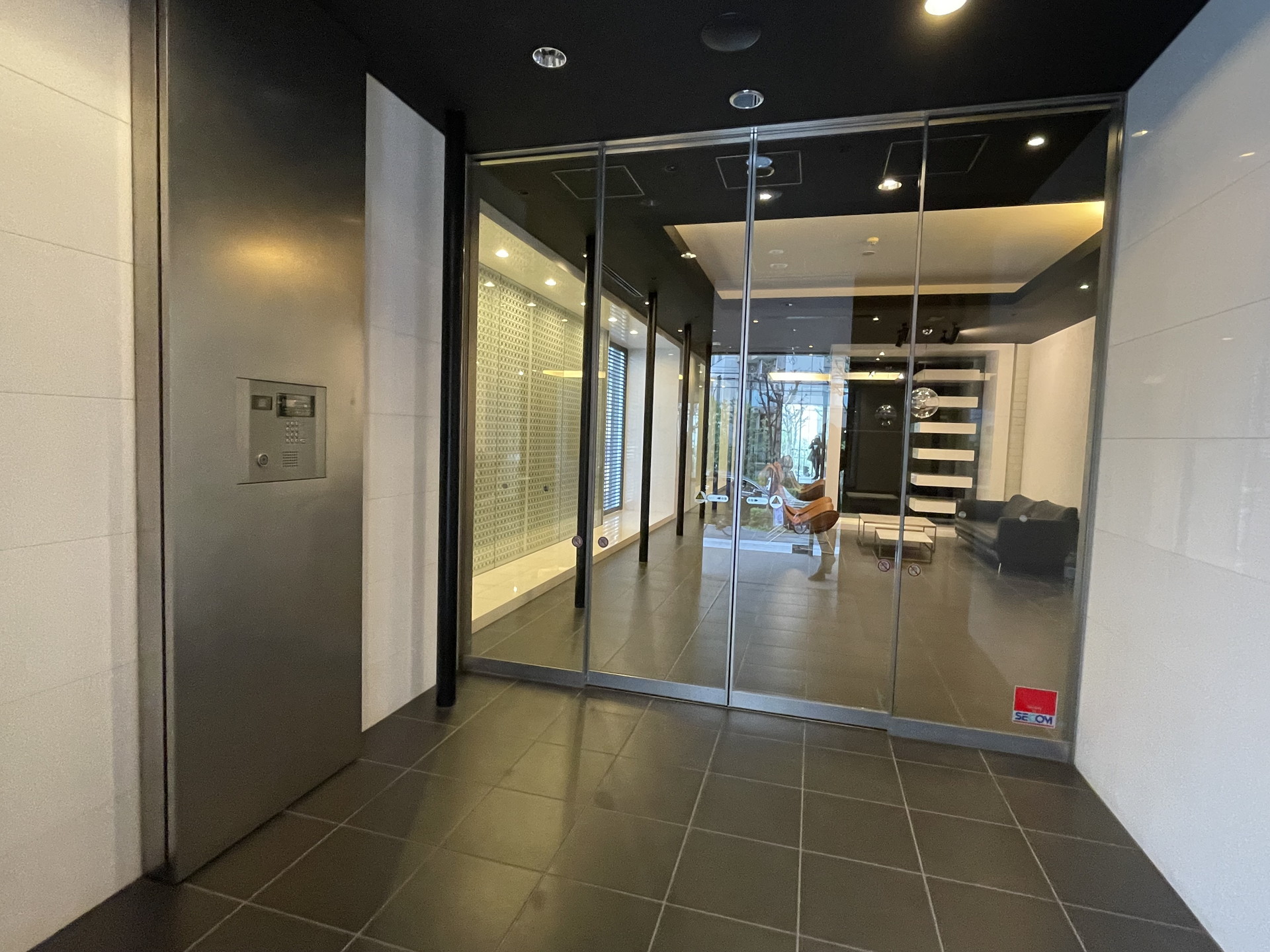 建物エントランス