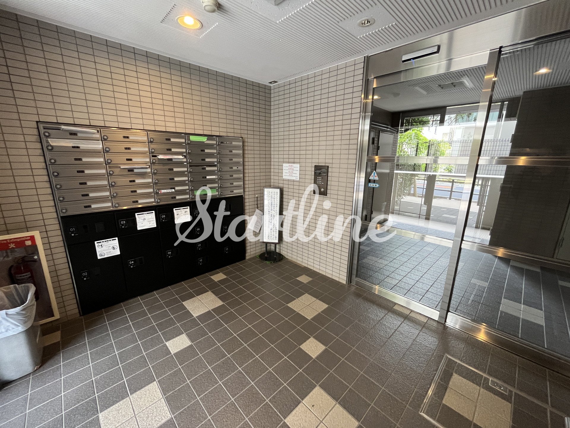 建物エントランス