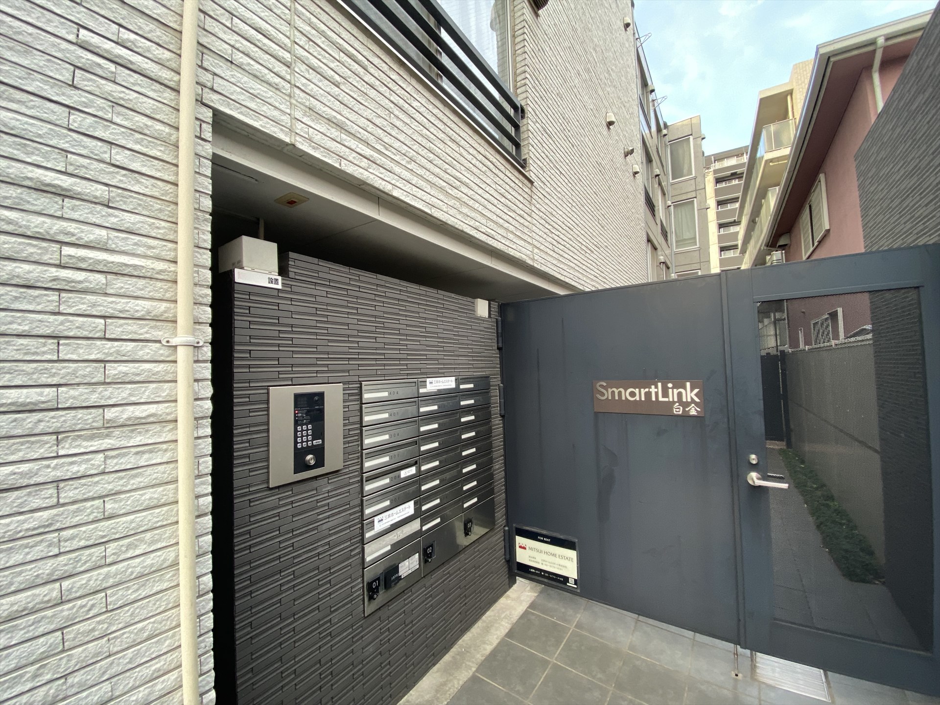 建物エントランス