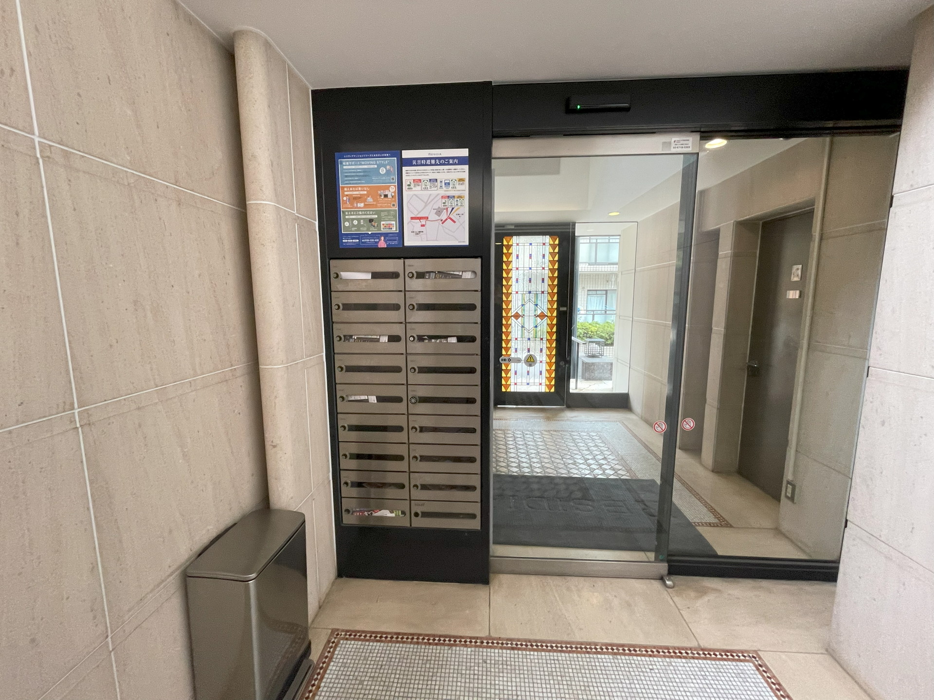 建物エントランス