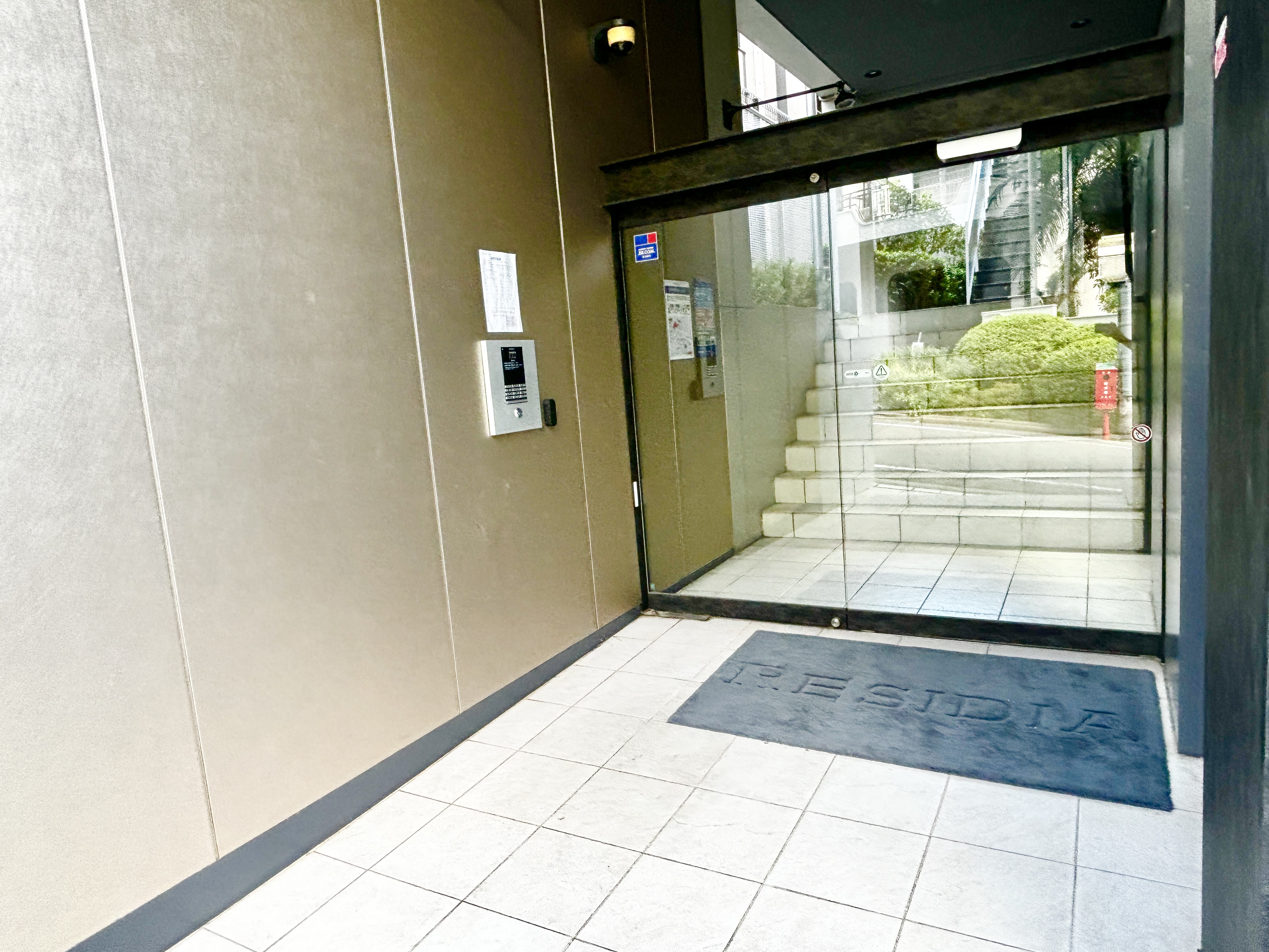 建物エントランス