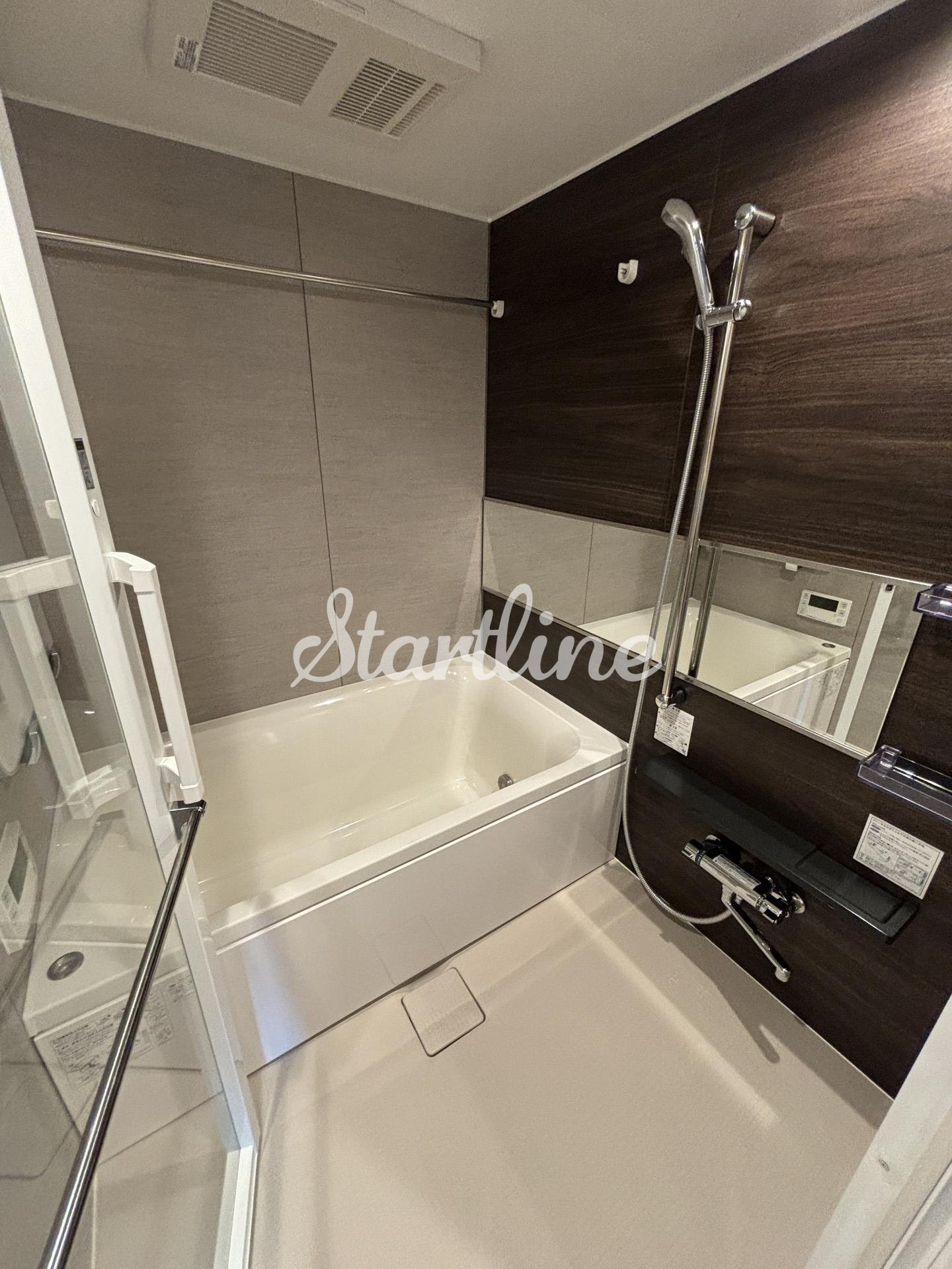 シャワールーム