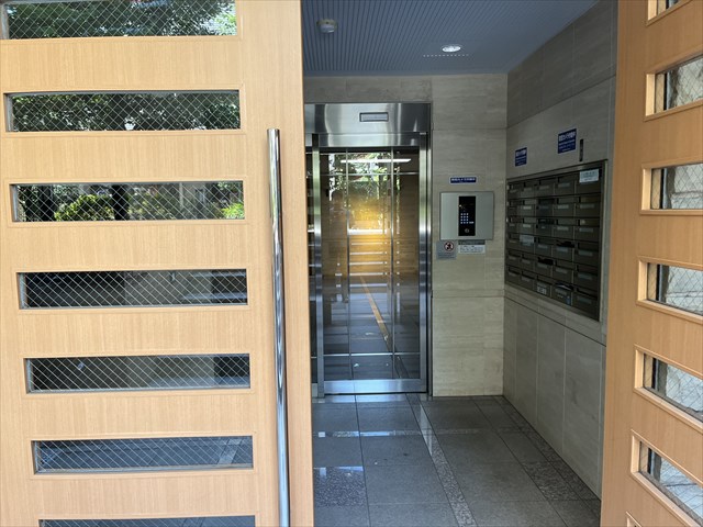 建物エントランス