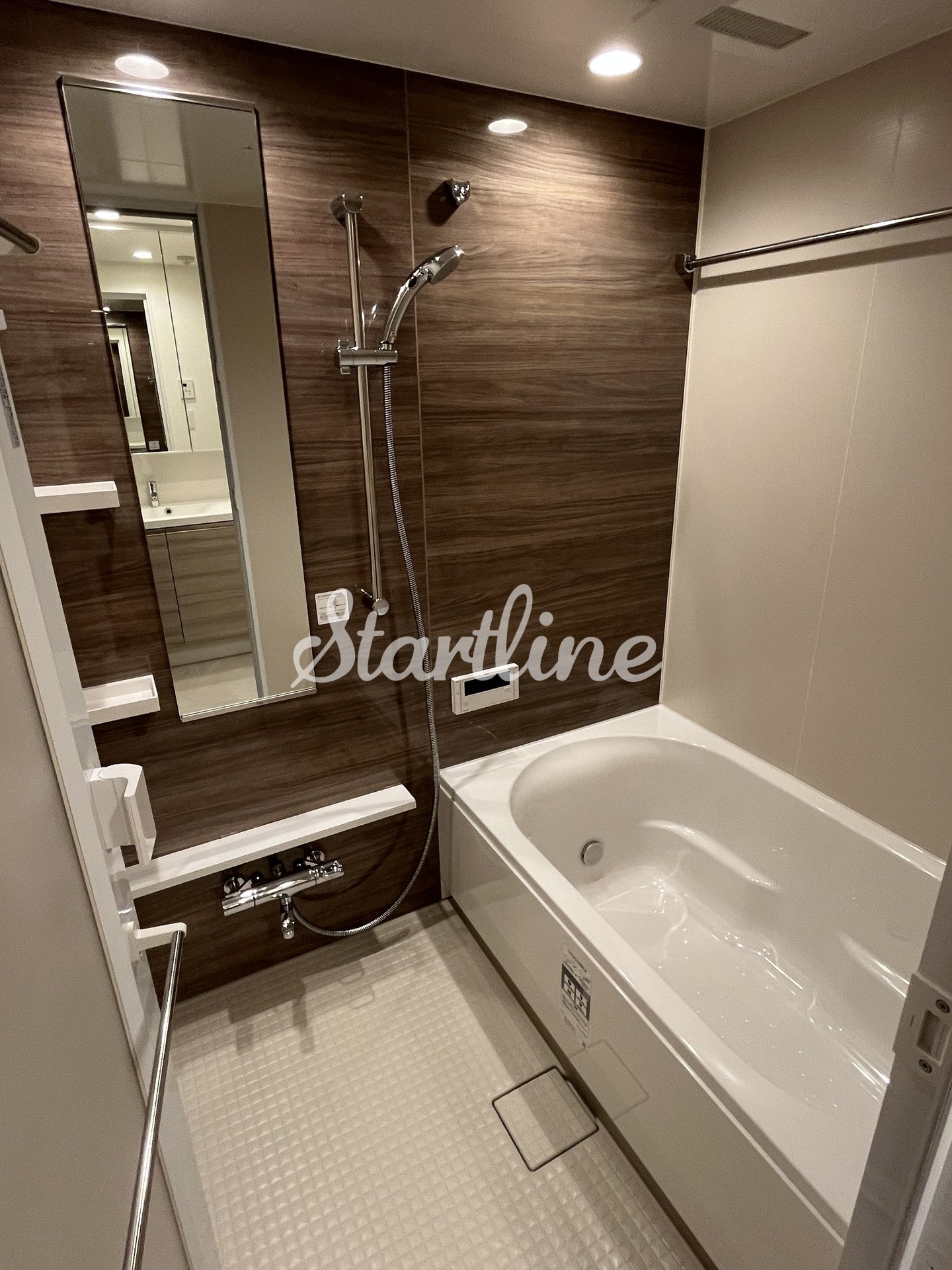 シャワールーム