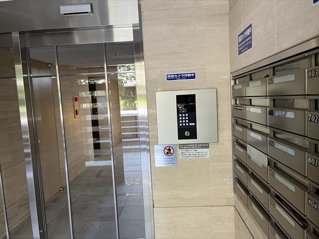 建物エントランス