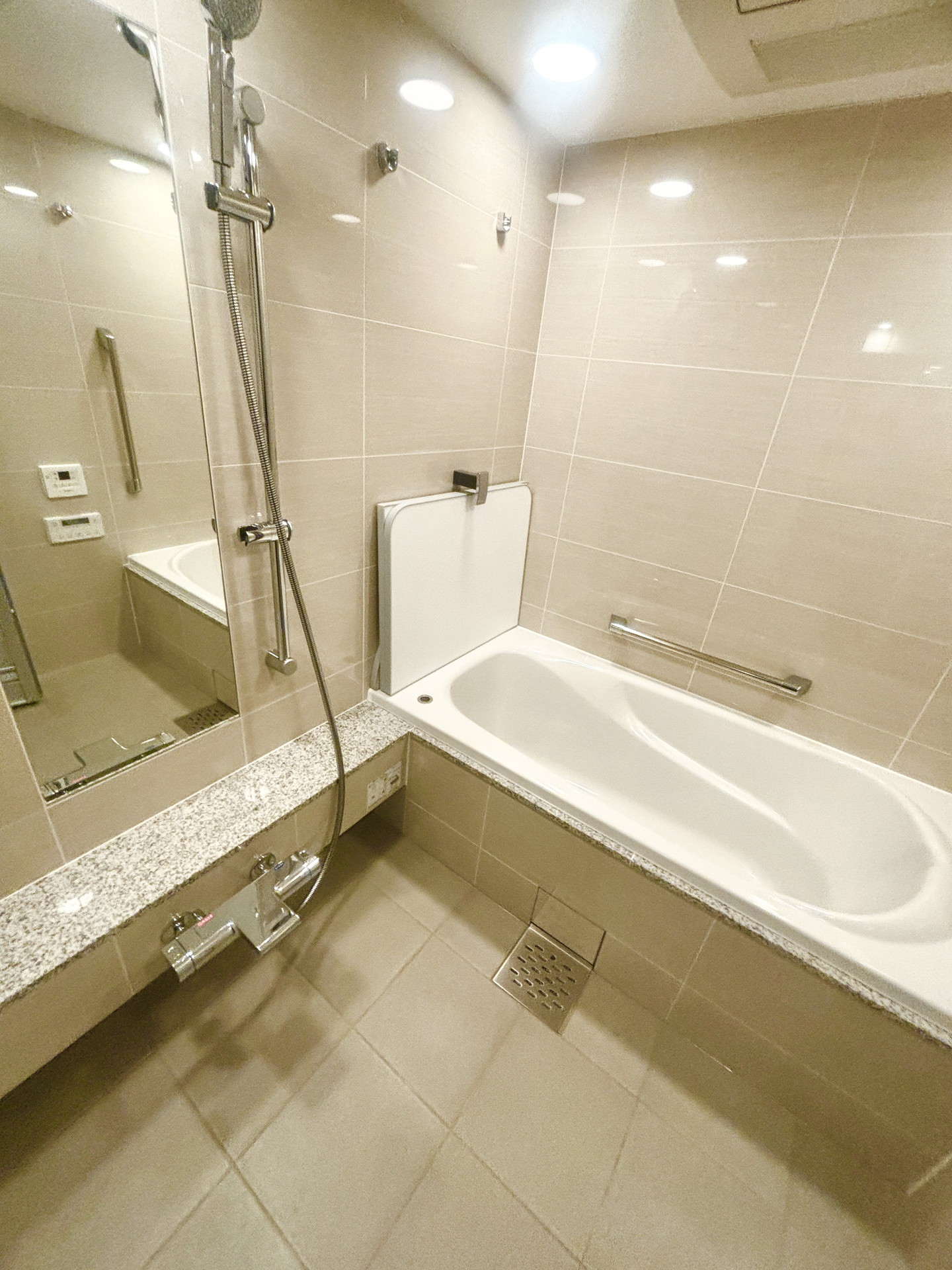 シャワールーム