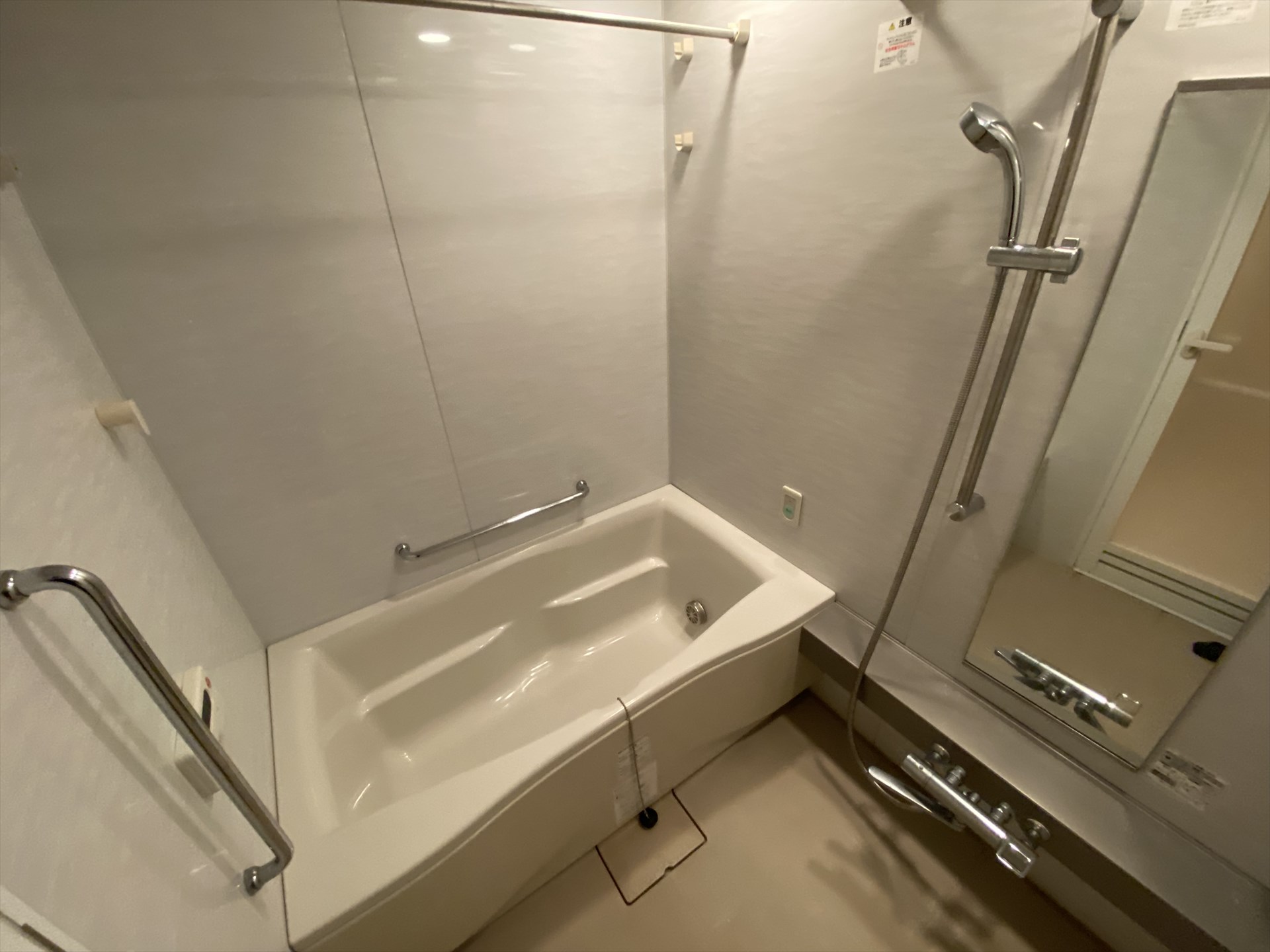 シャワールーム