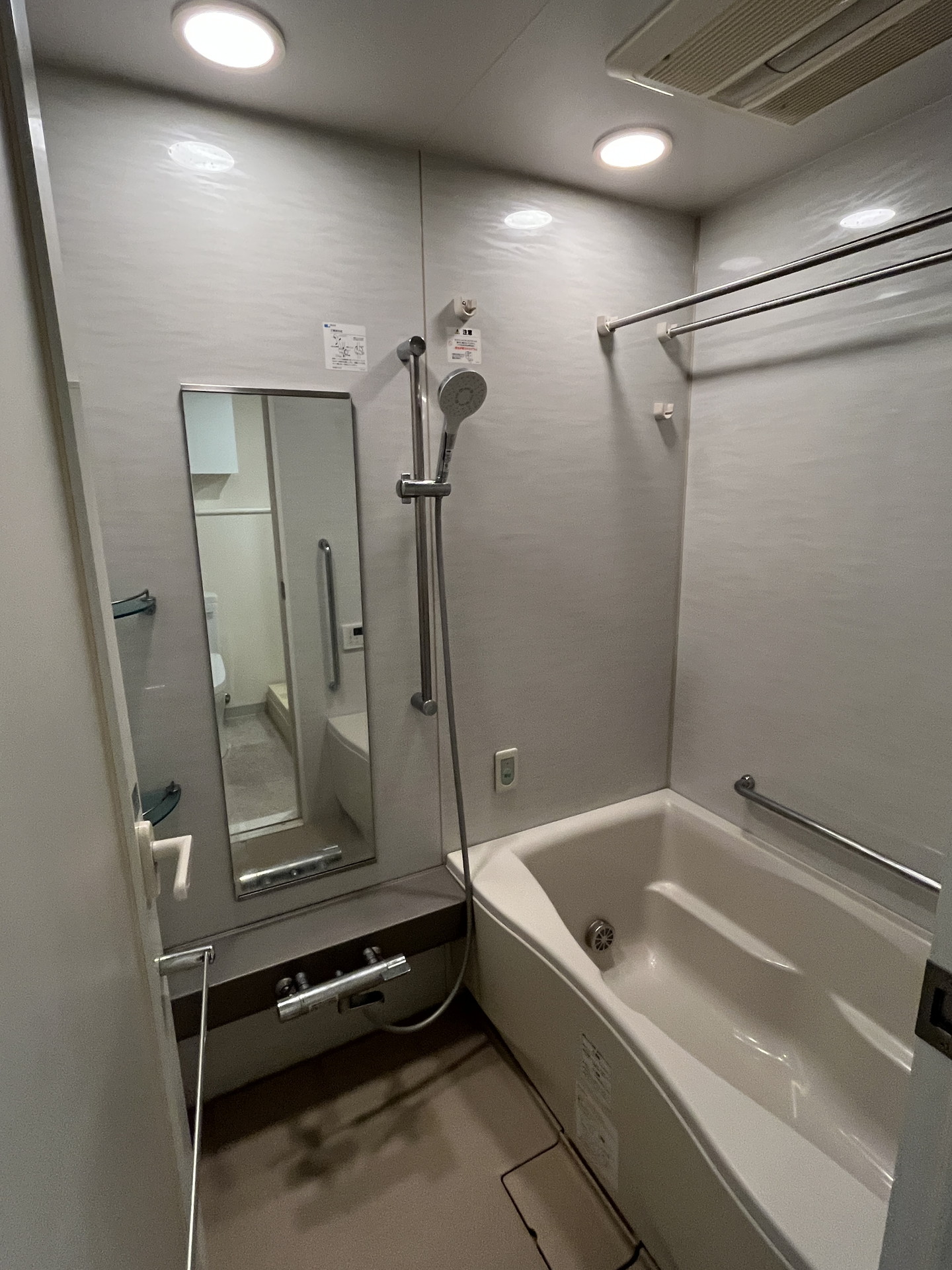 シャワールーム