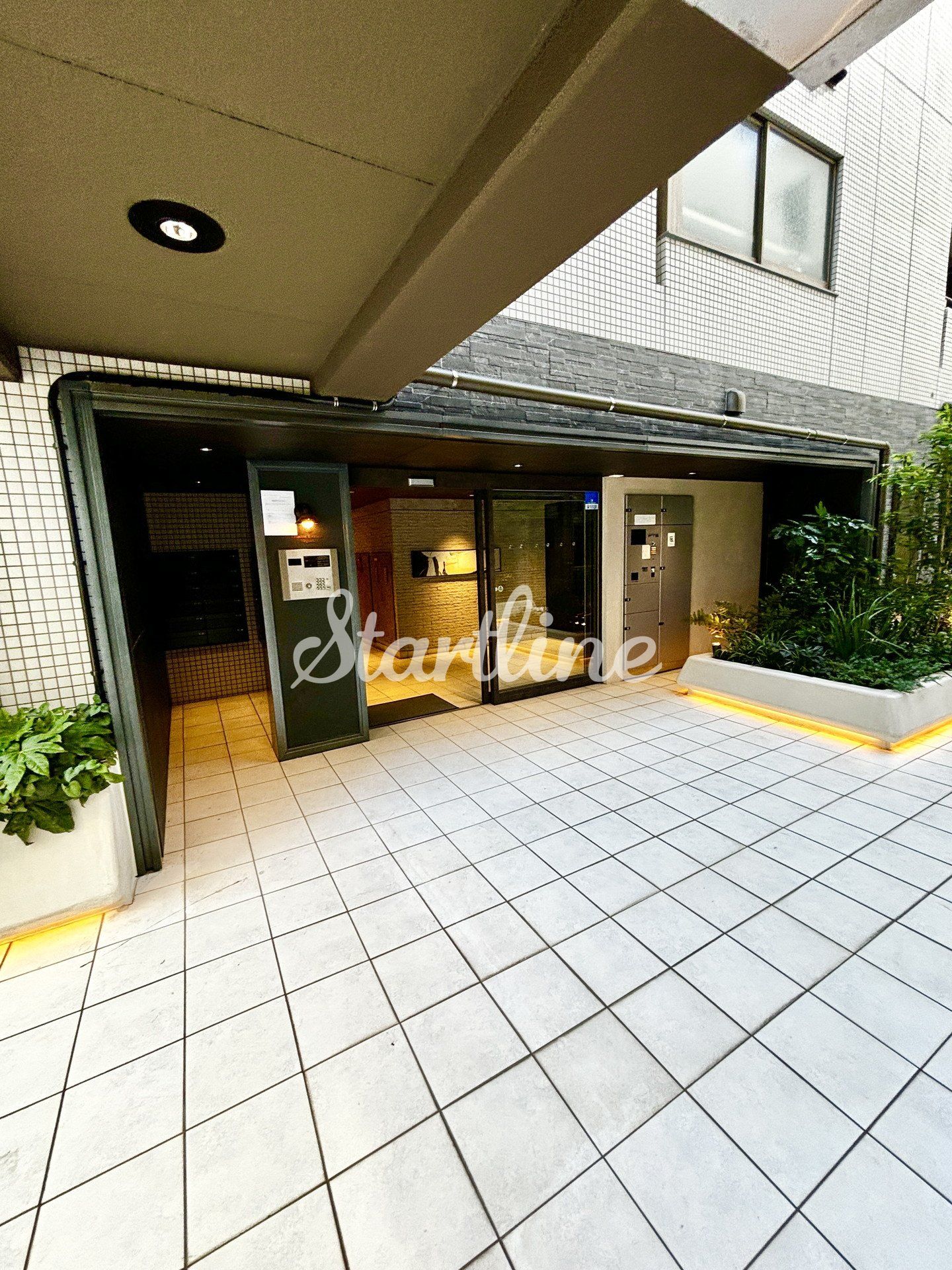 建物エントランス