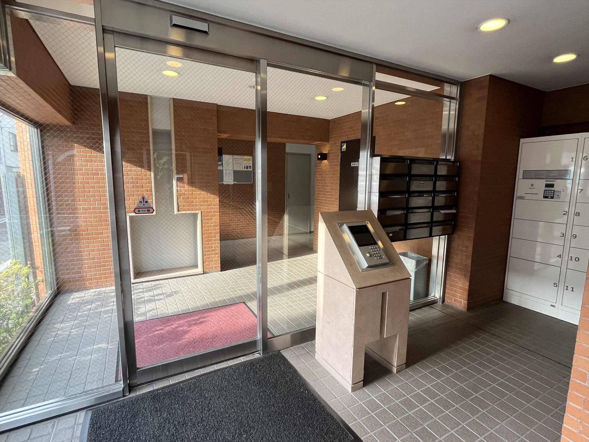 建物エントランス