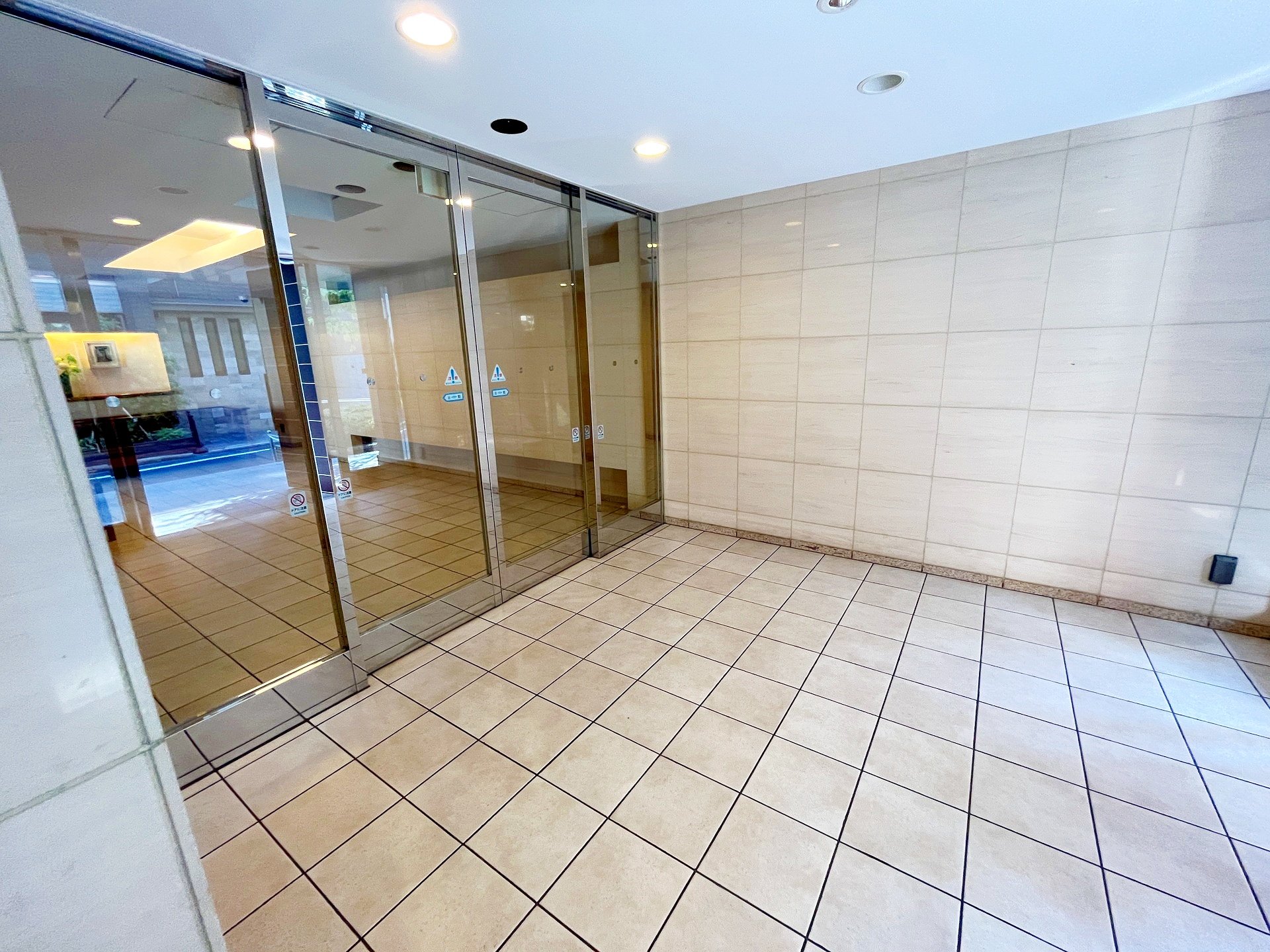 建物エントランス