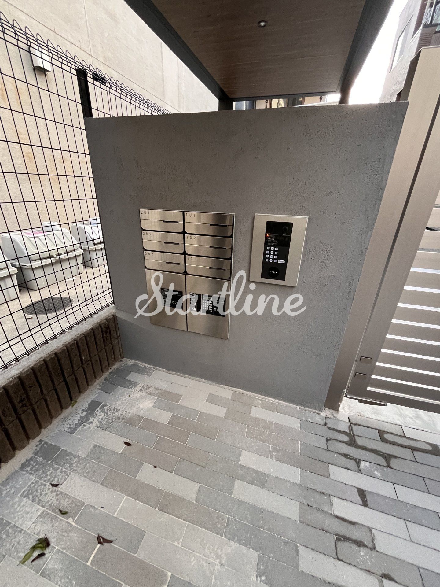 建物エントランス