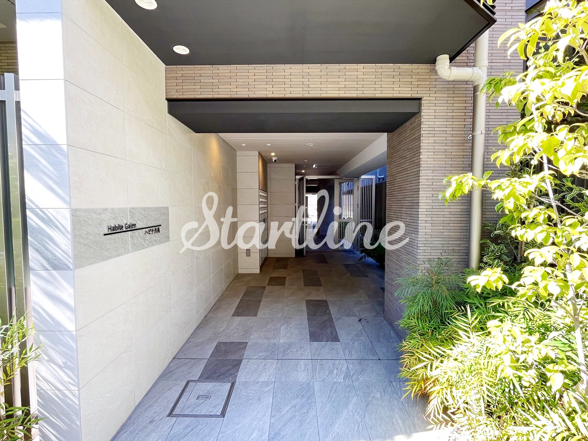 建物エントランス