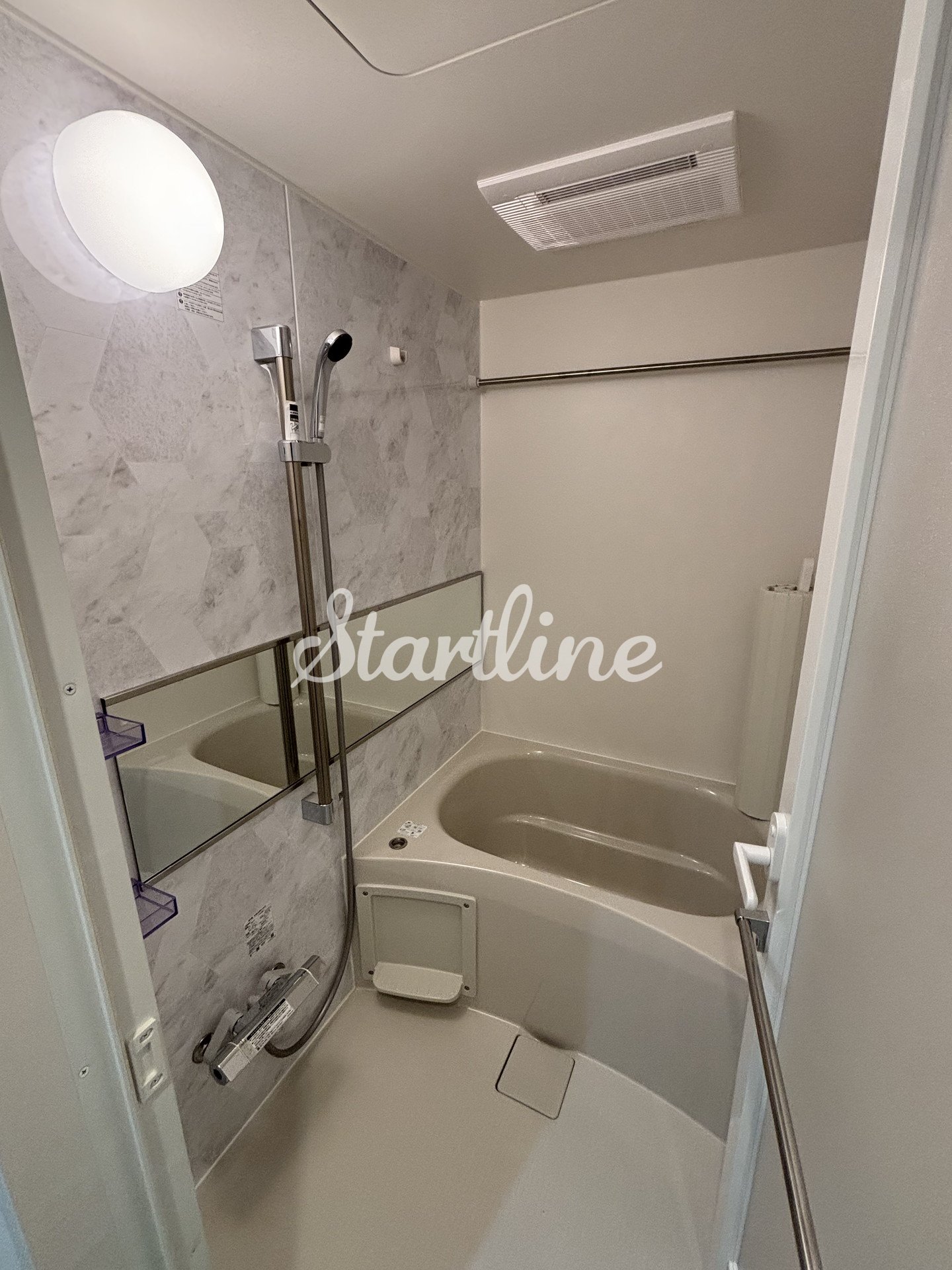 シャワールーム