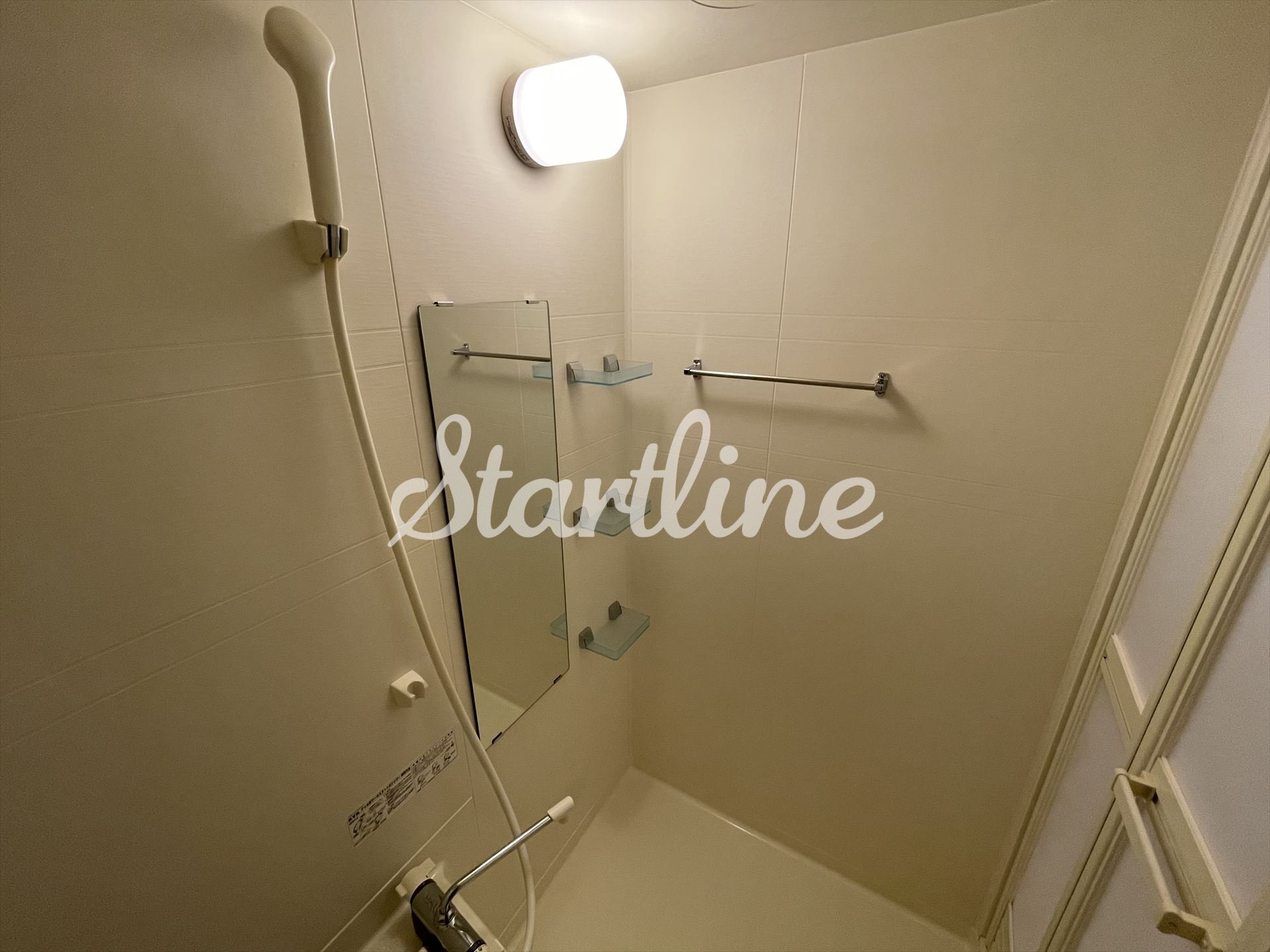 シャワールーム