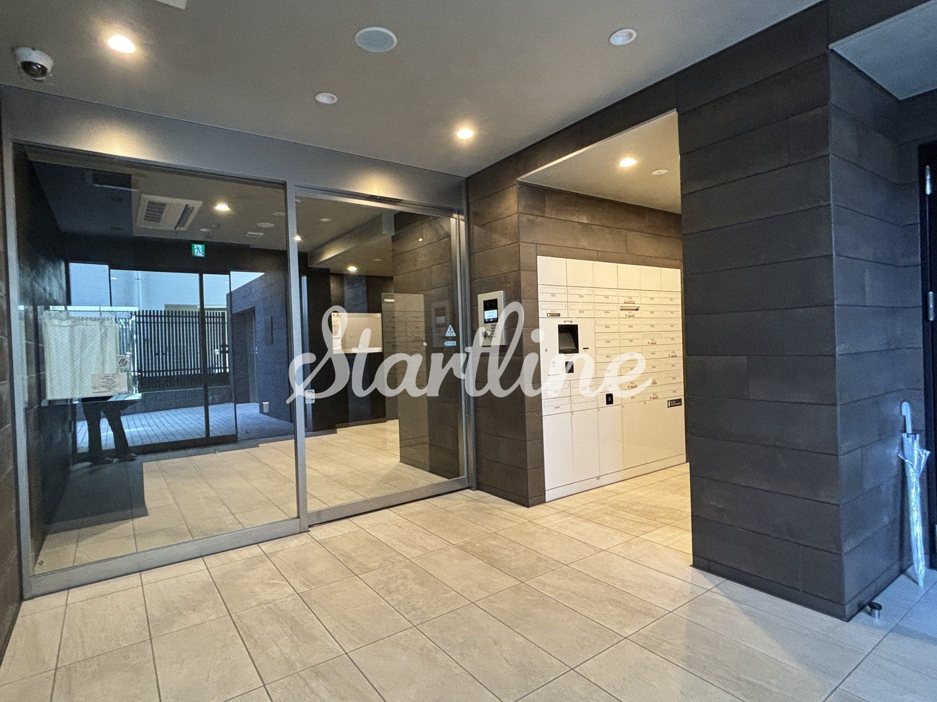 建物エントランス