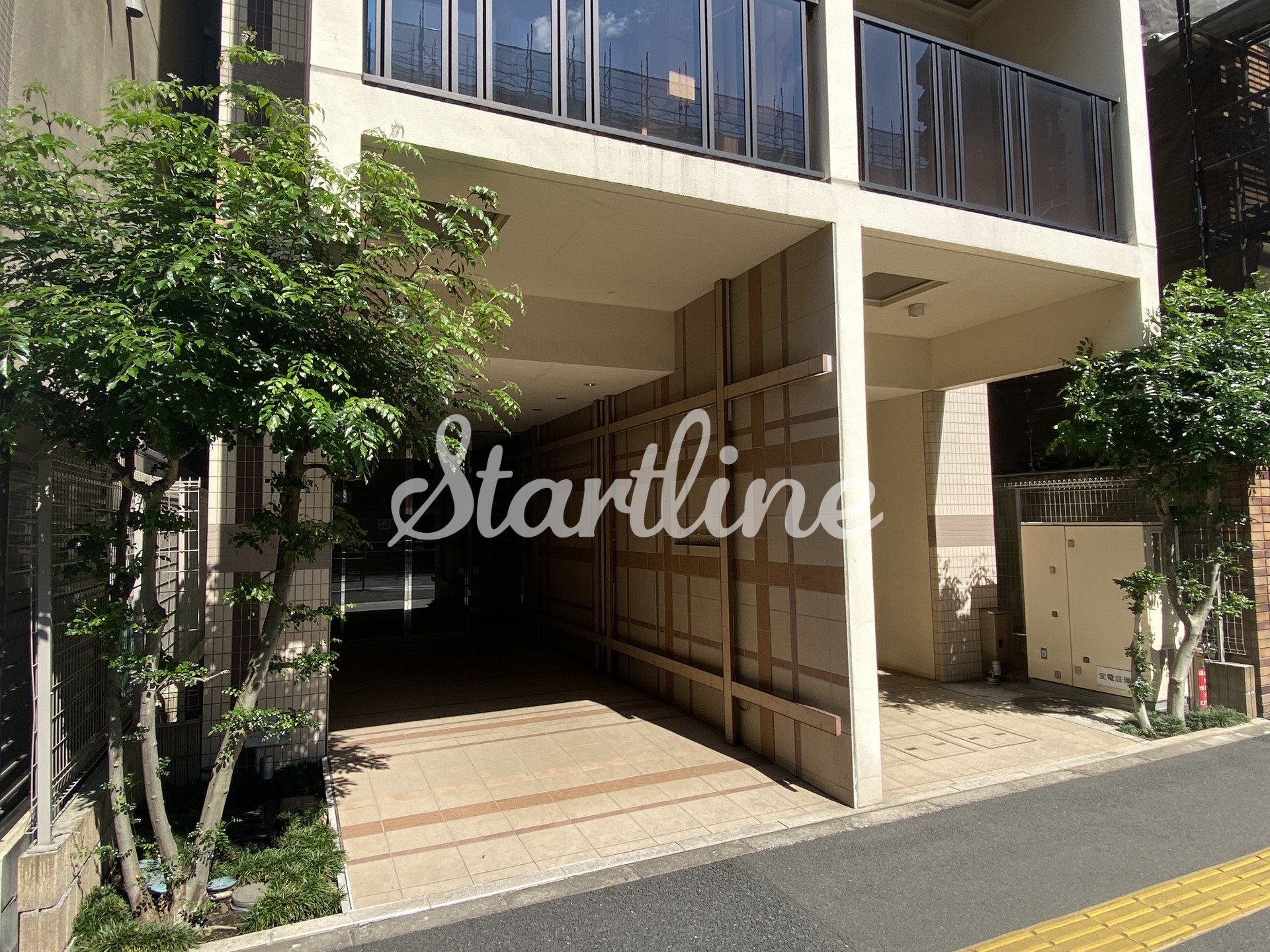 建物エントランス