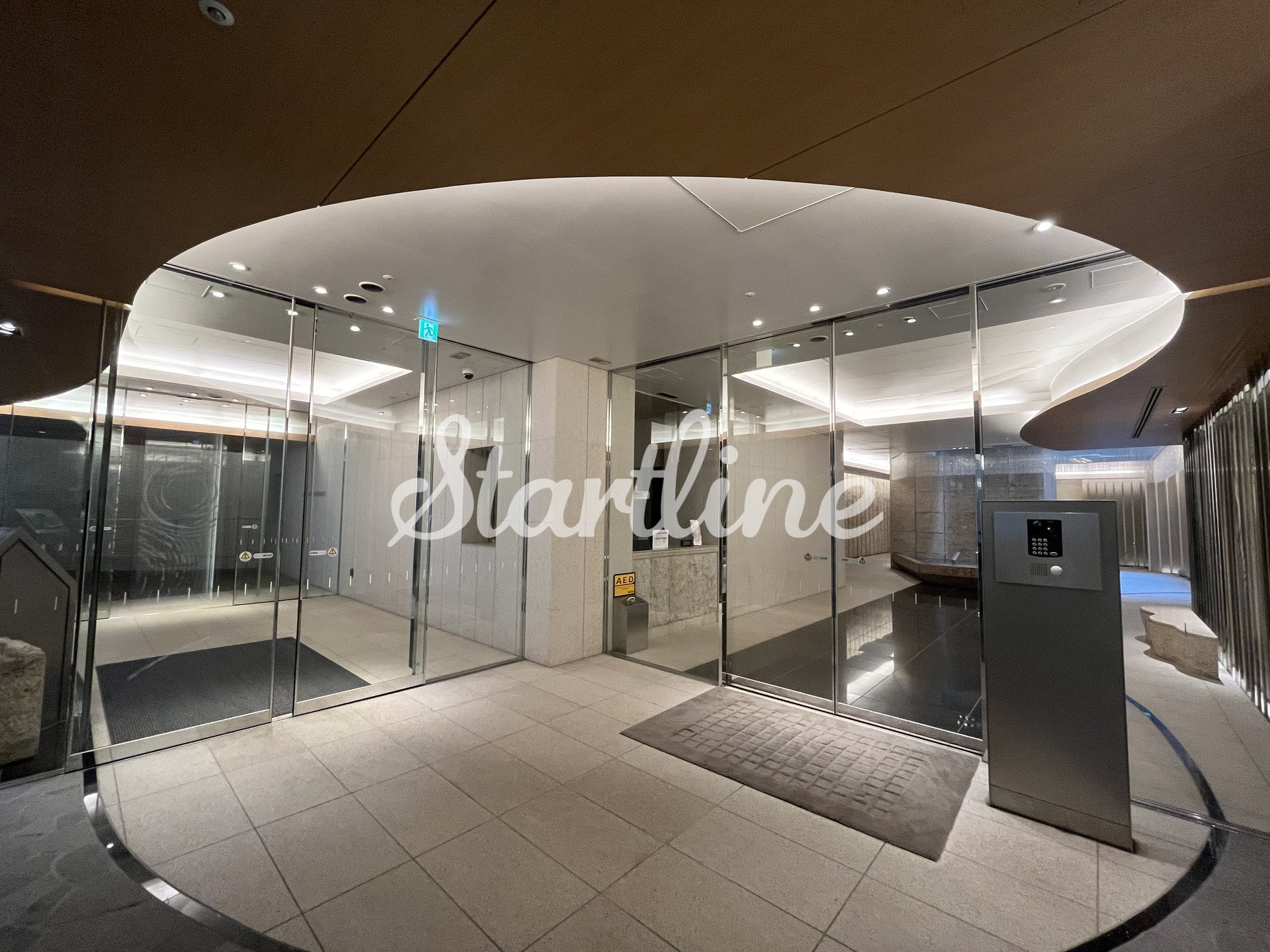 建物エントランス