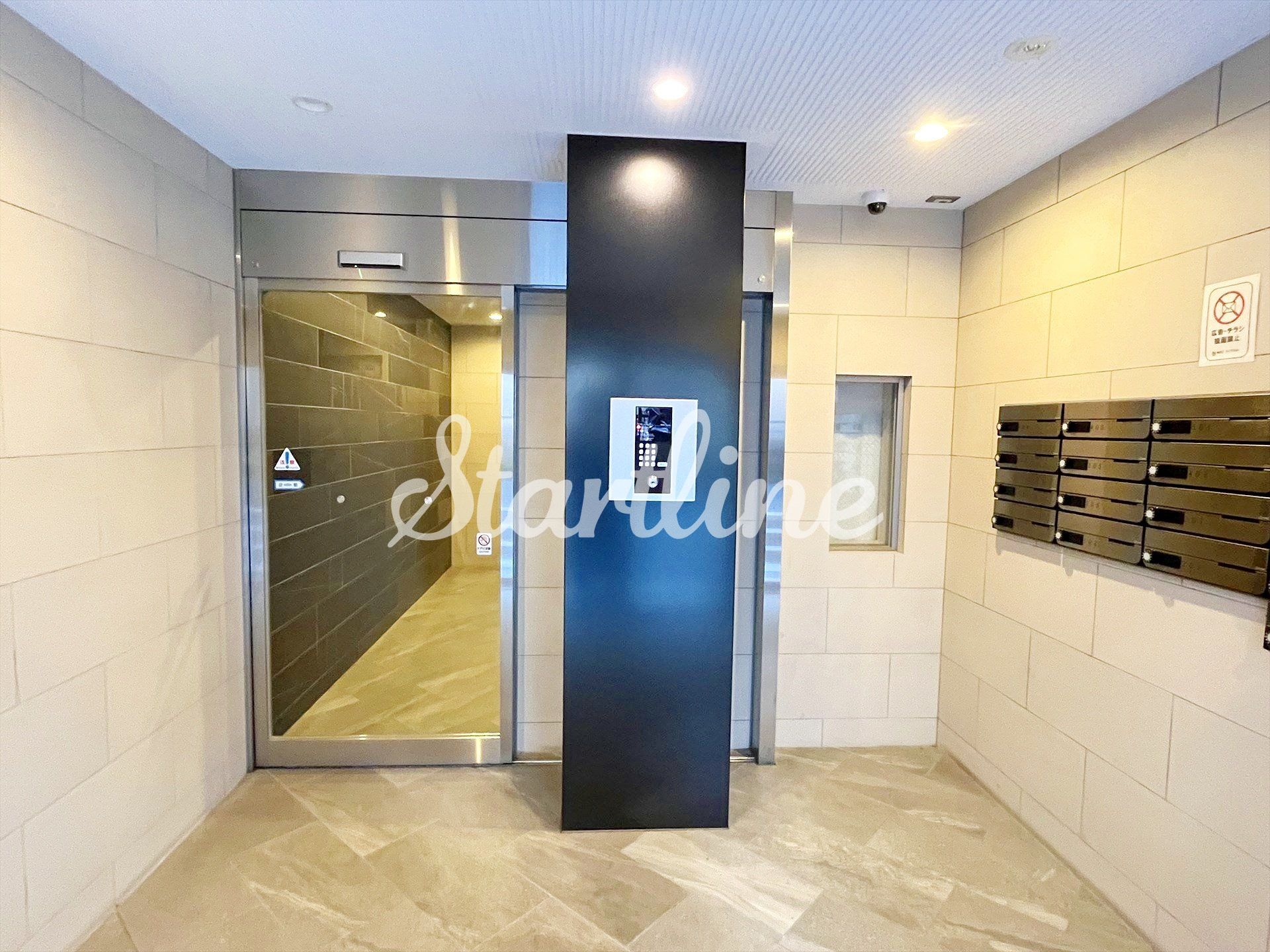 建物エントランス