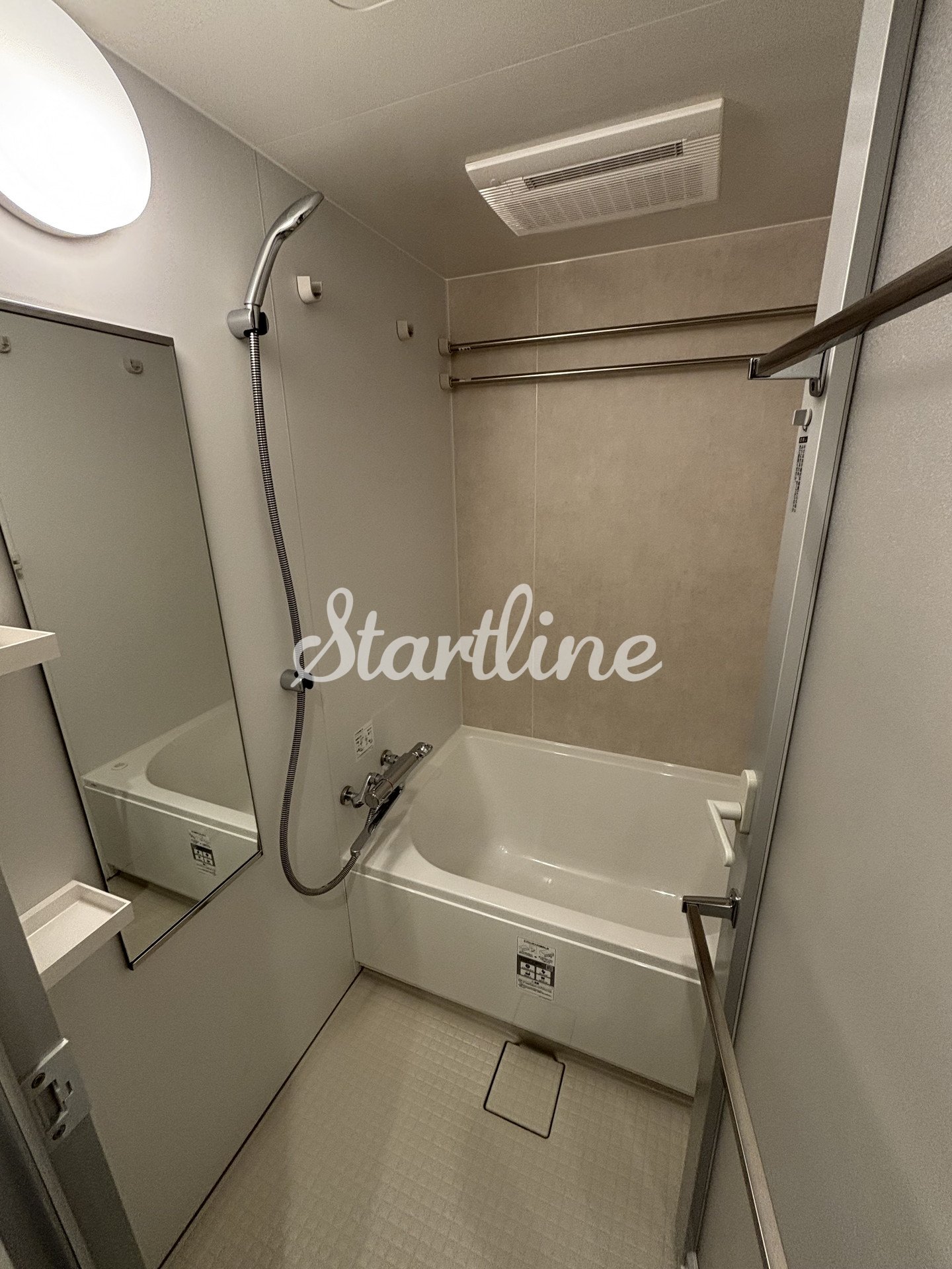 シャワールーム