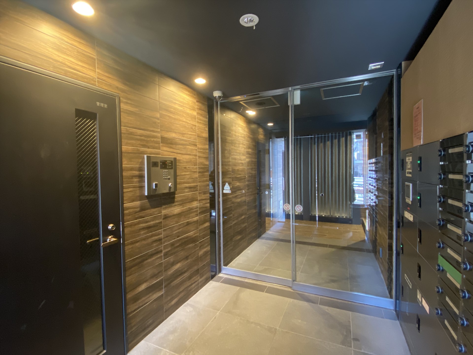 建物エントランス