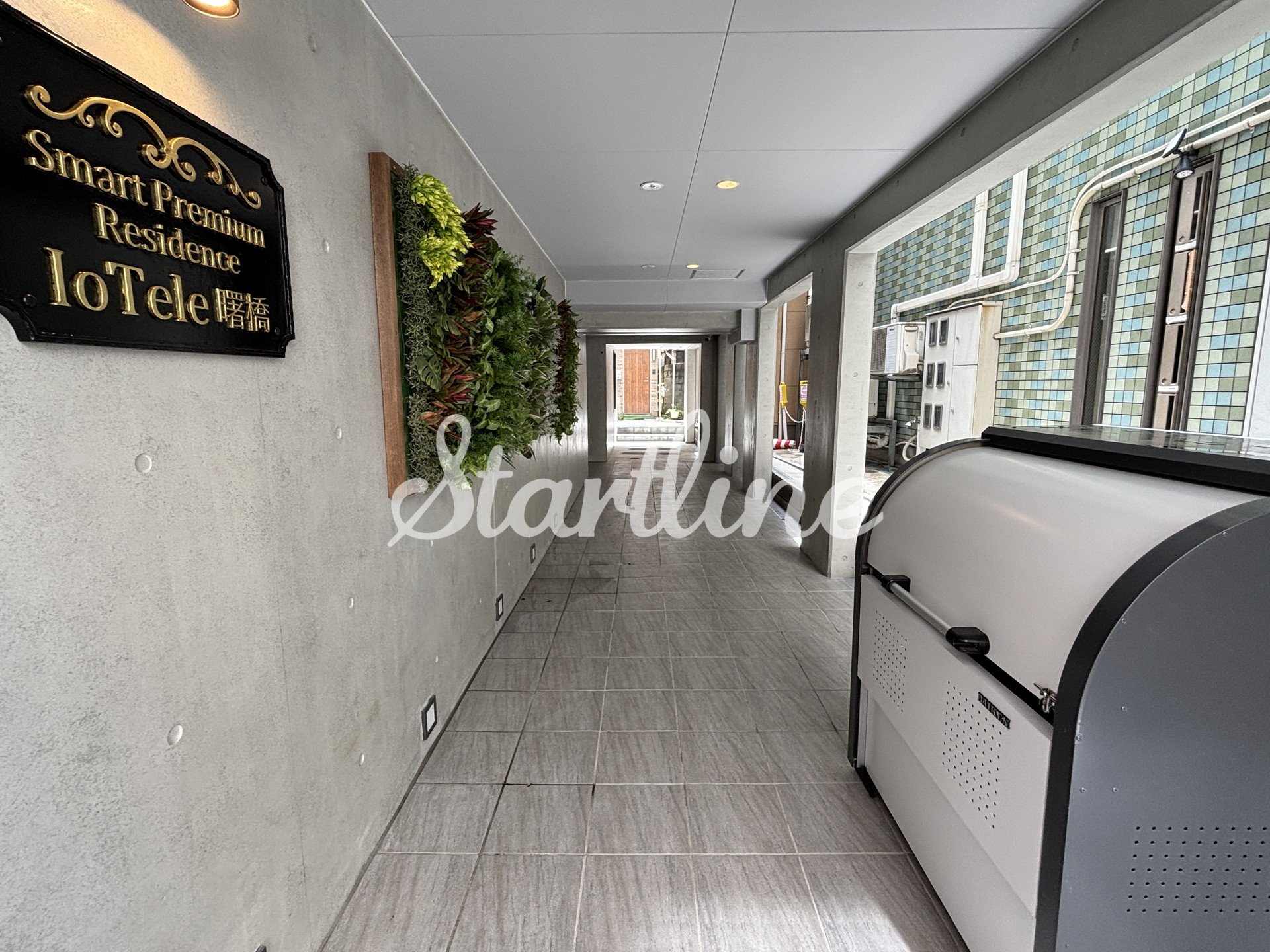 建物エントランス