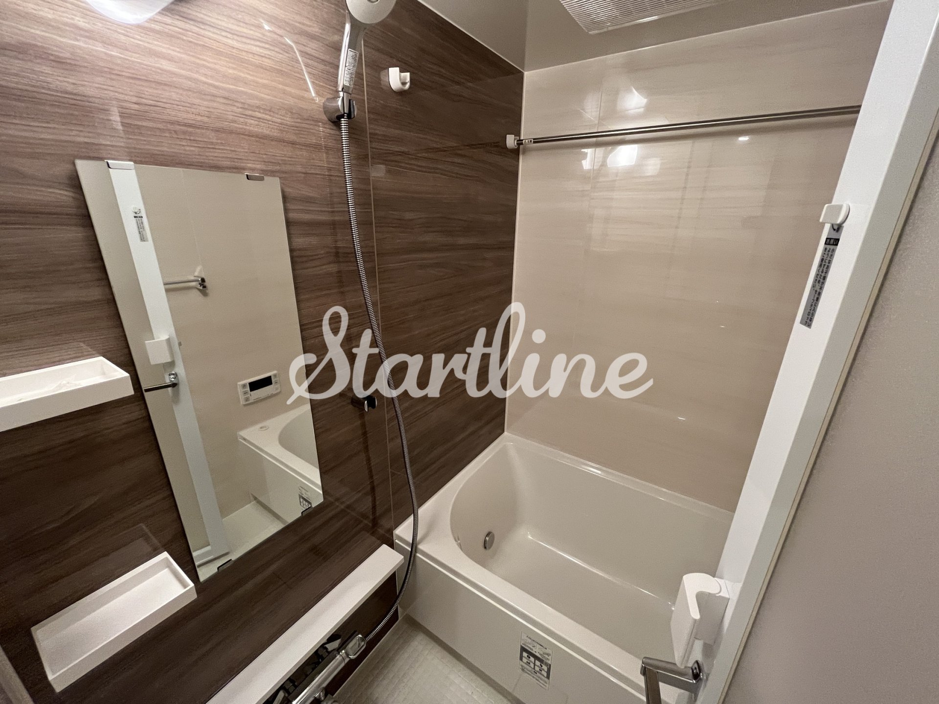 シャワールーム