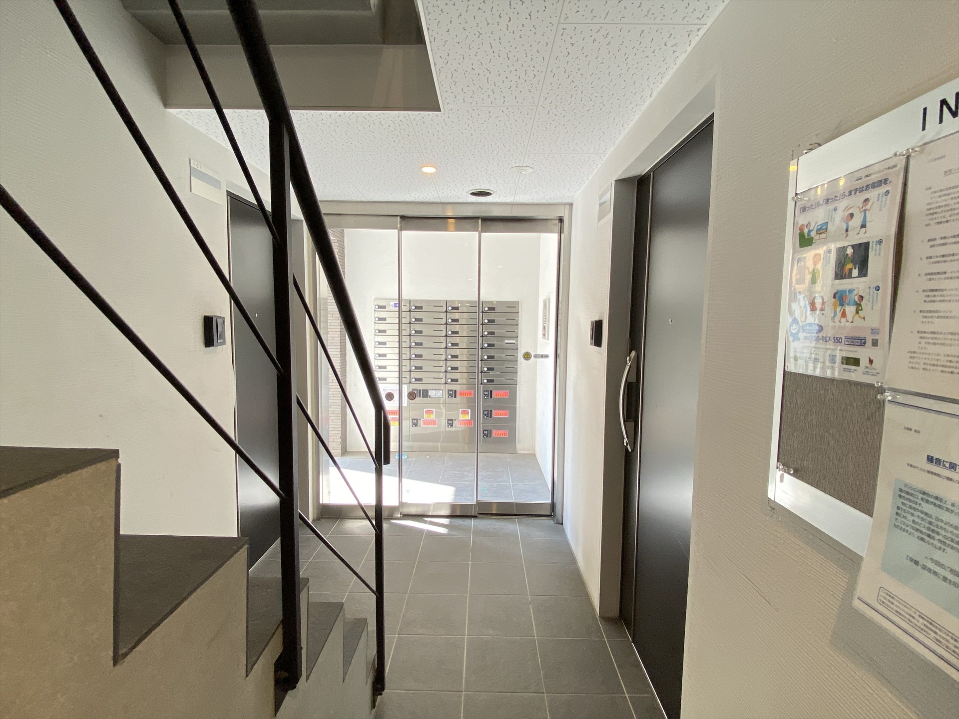 建物エントランス