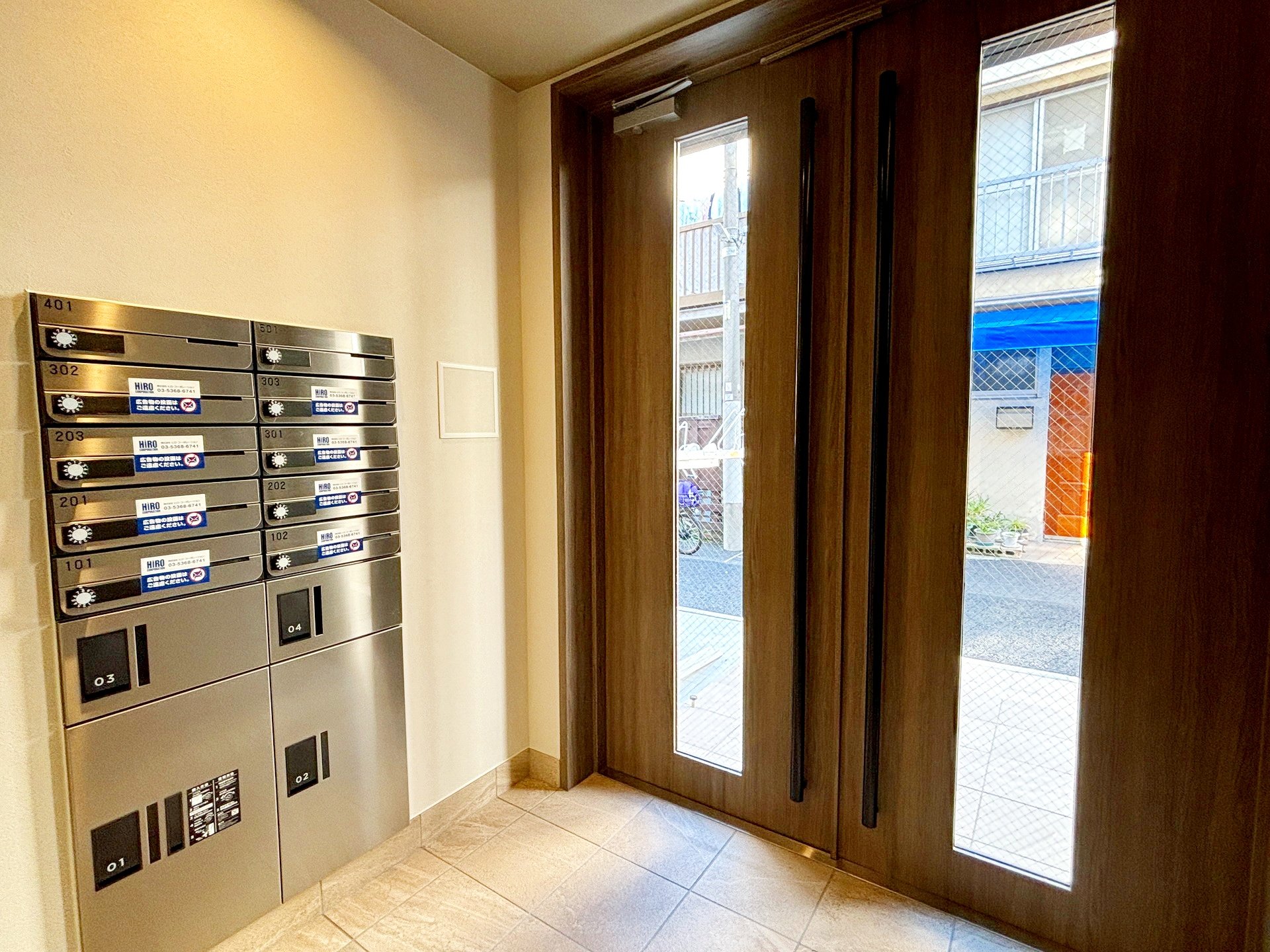 建物エントランス