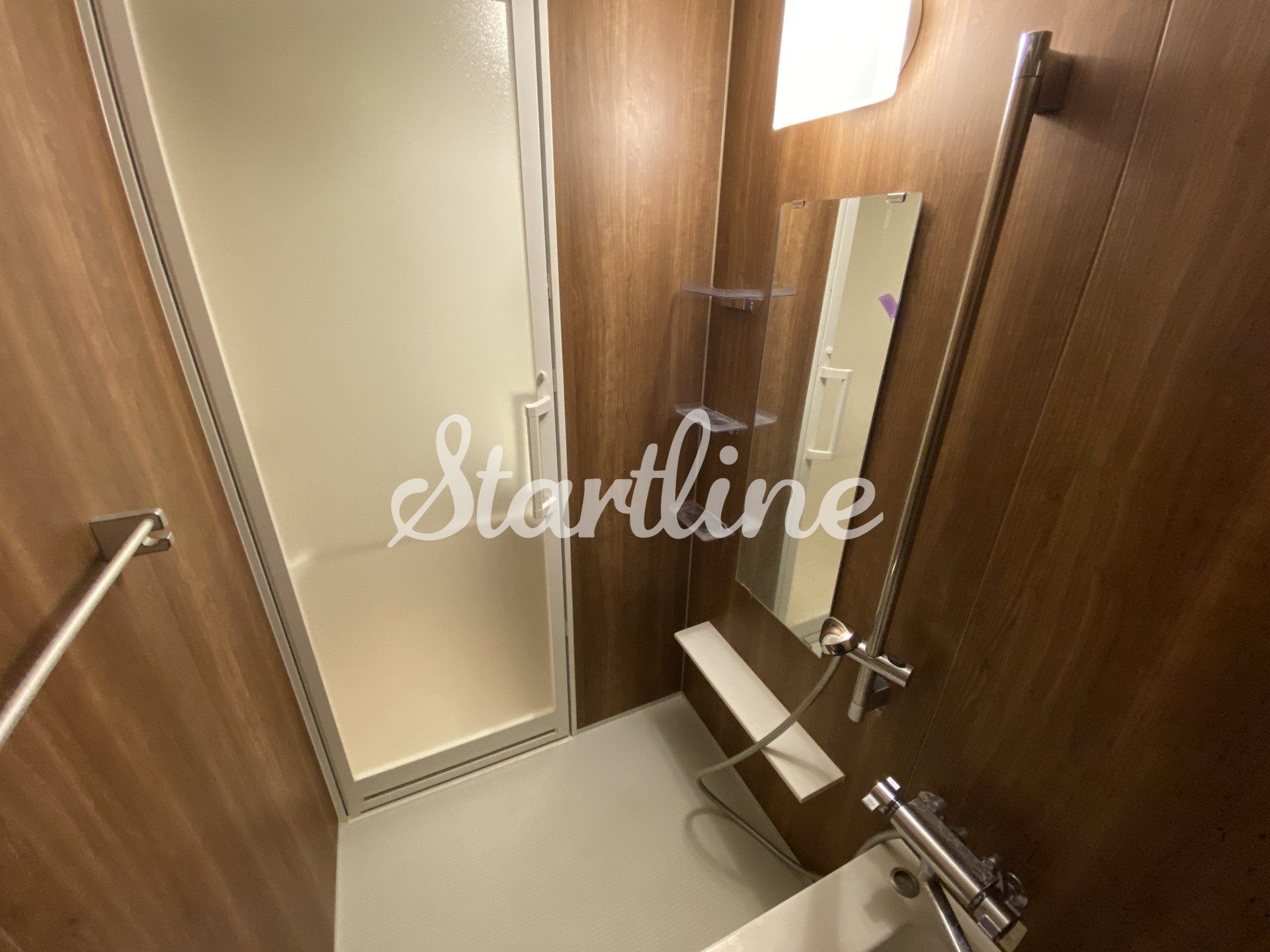 シャワールーム