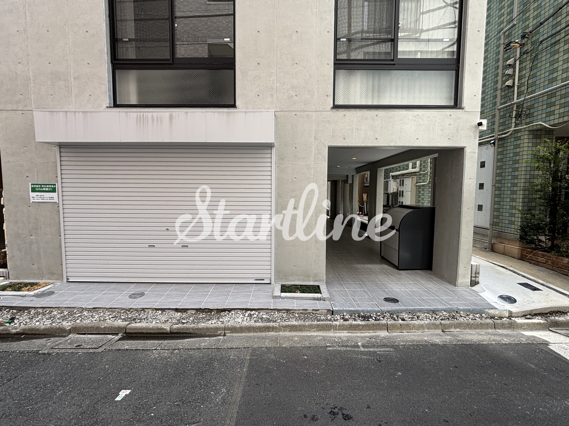 建物エントランス