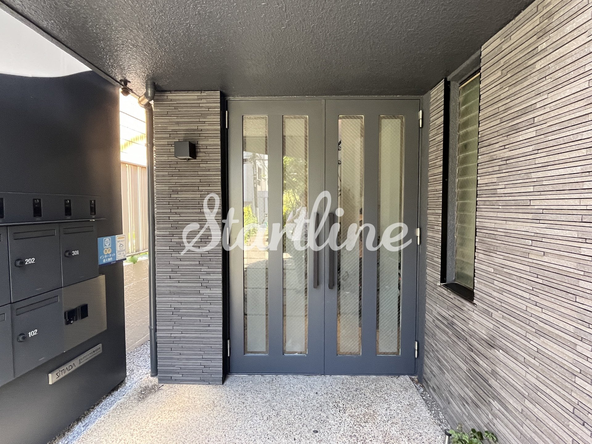 建物エントランス