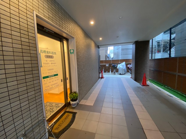 建物エントランス