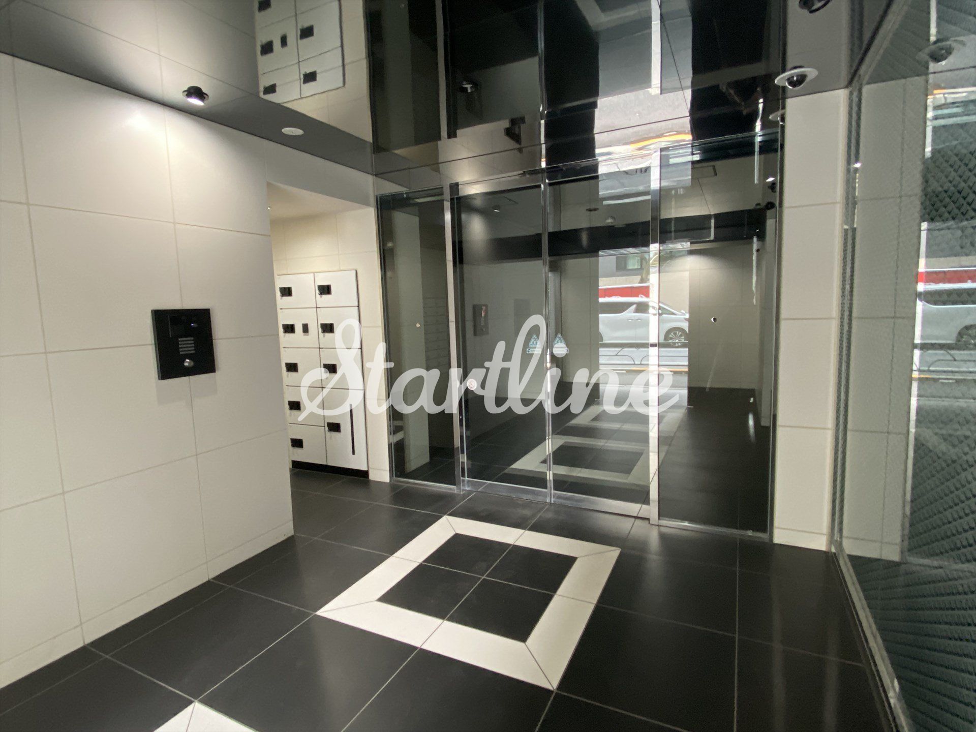 建物エントランス