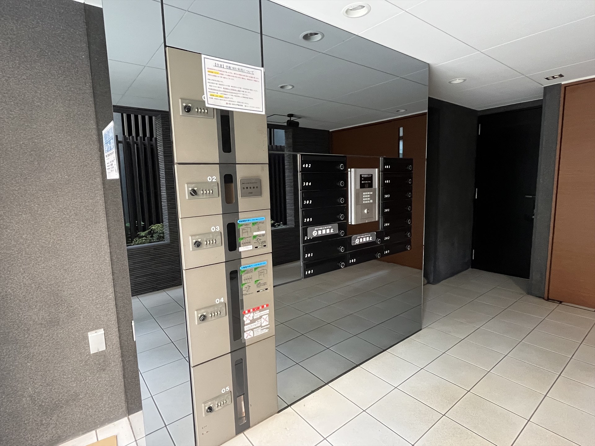 建物エントランス