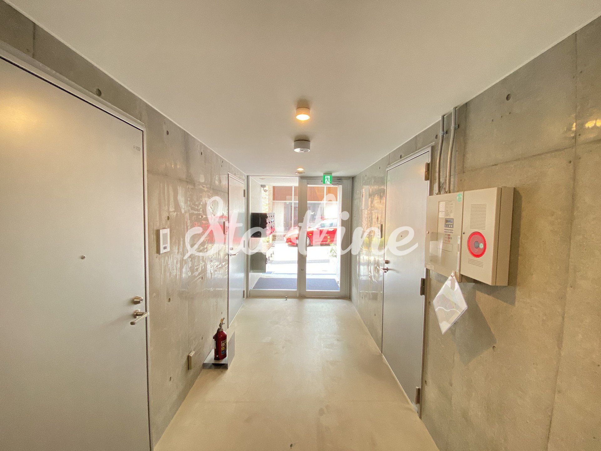 建物エントランス