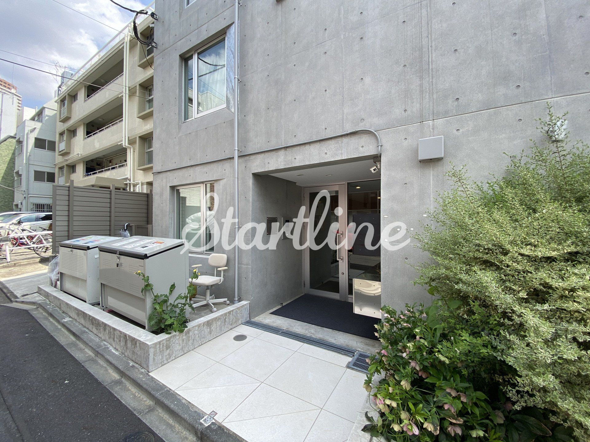 建物エントランス