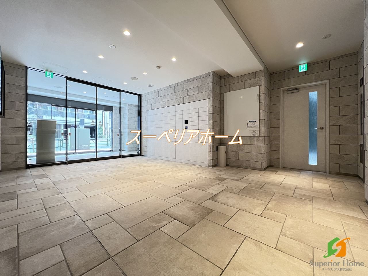 建物エントランス