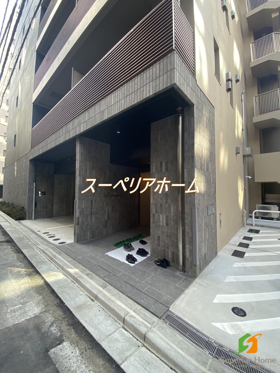 建物エントランス