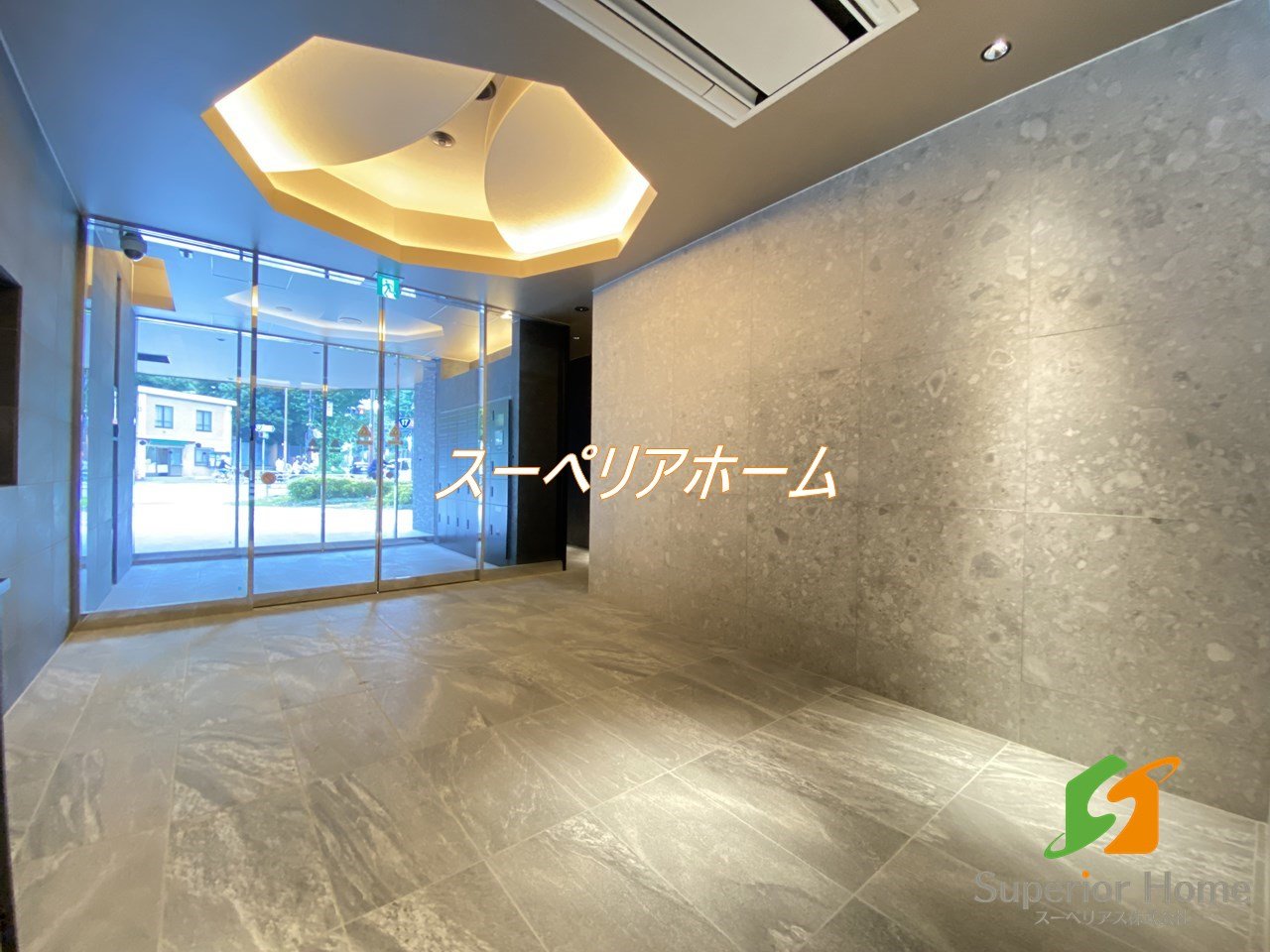建物エントランス