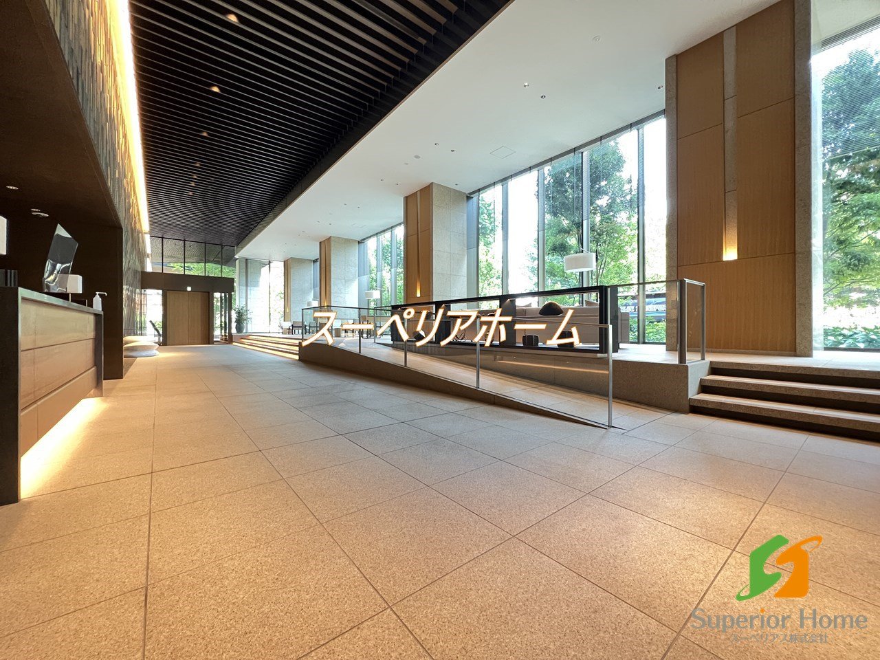 建物エントランス