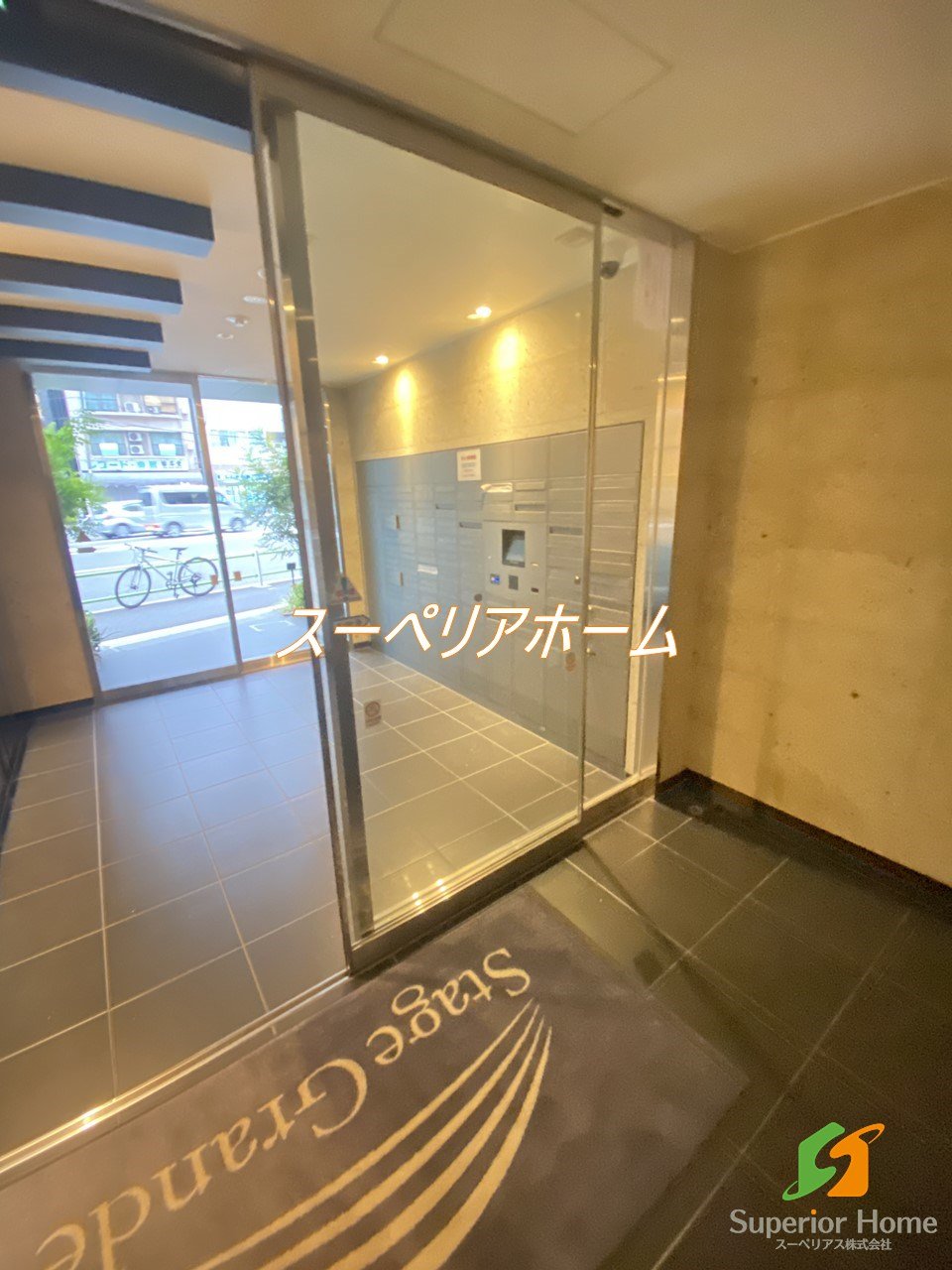 建物エントランス
