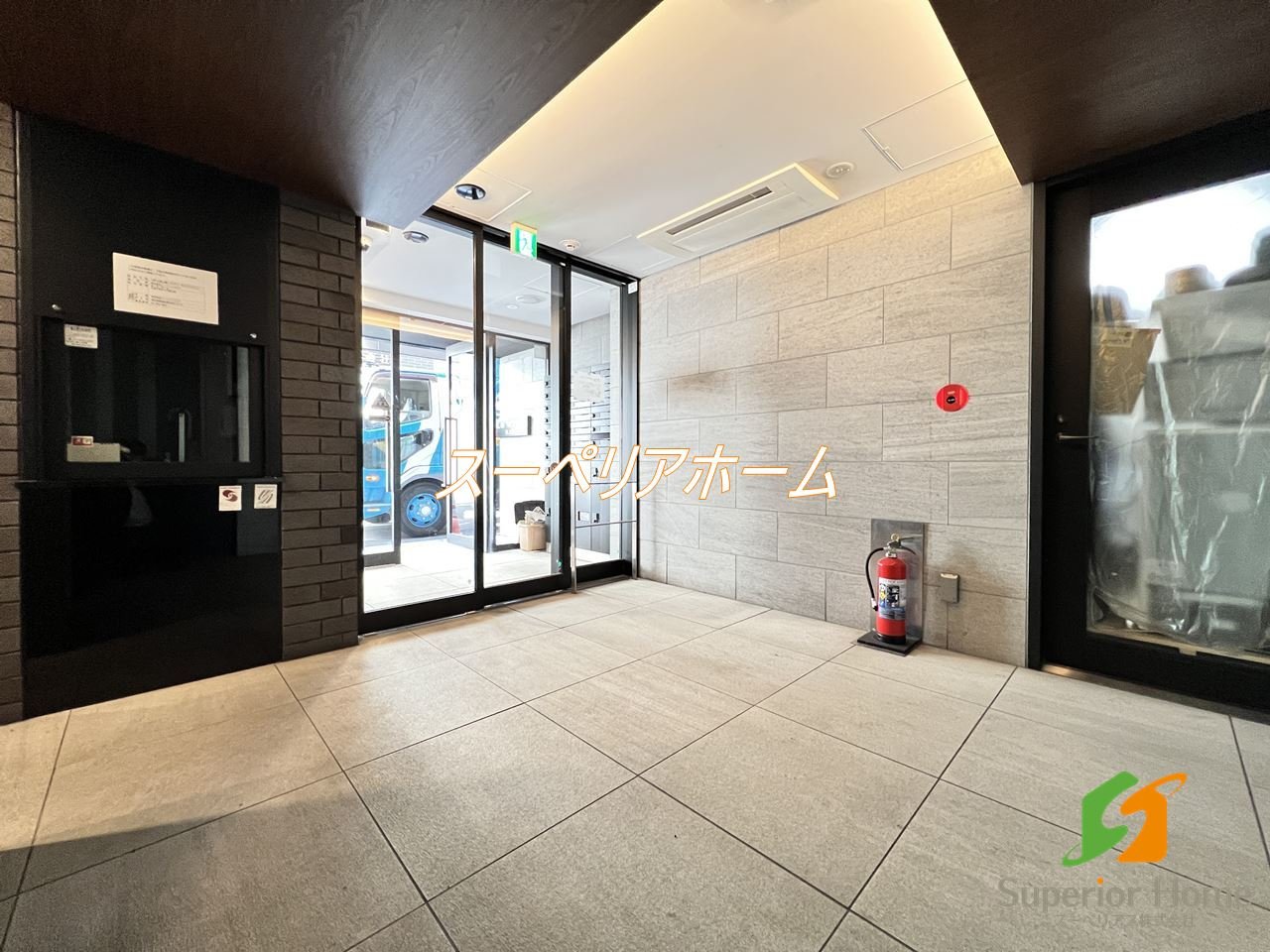 建物エントランス