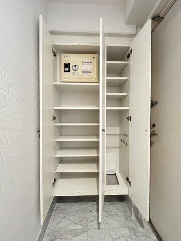 収納