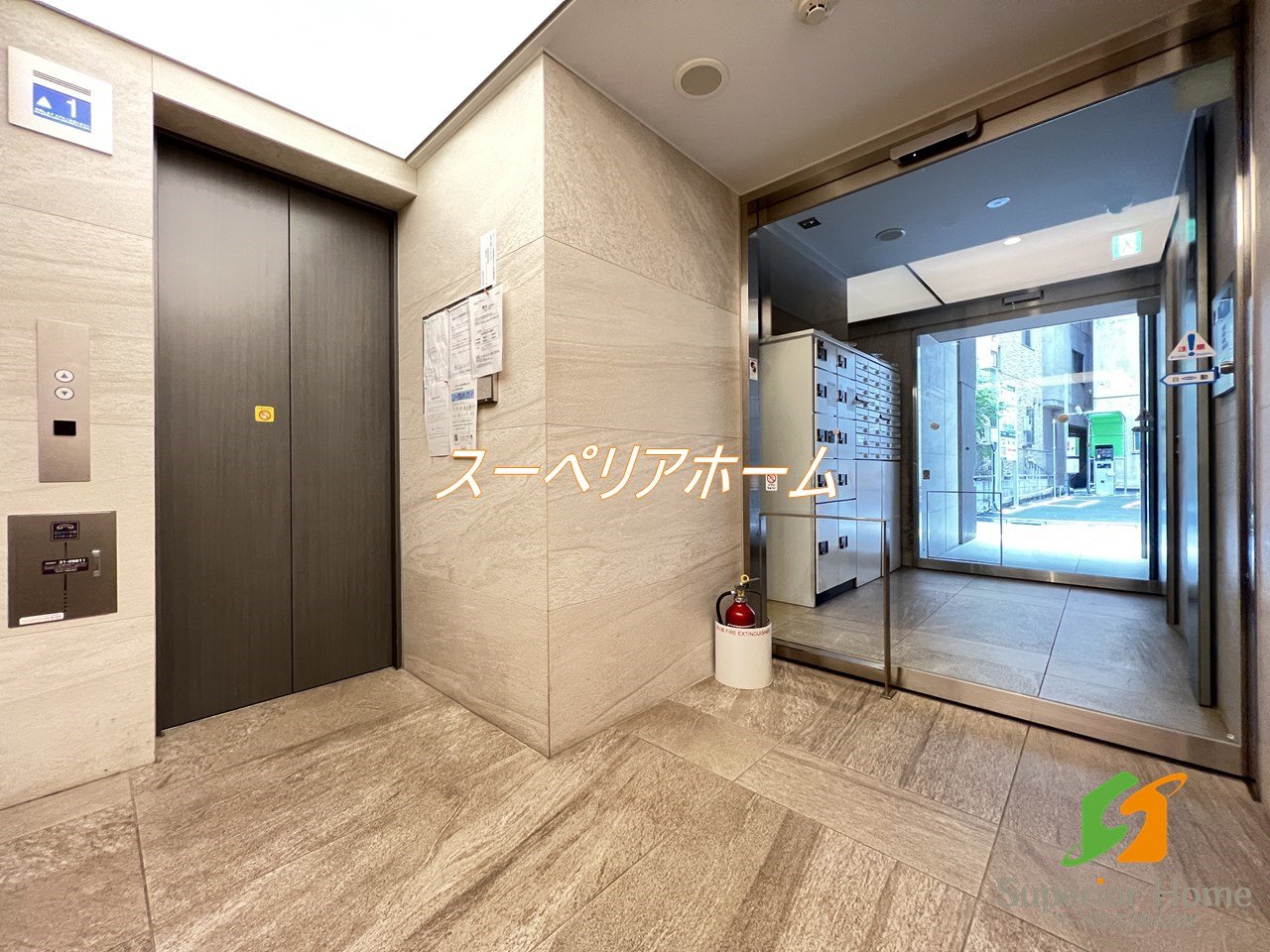 建物エントランス